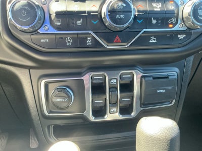 2023 Jeep Wrangler 4-Door Willys 4x4