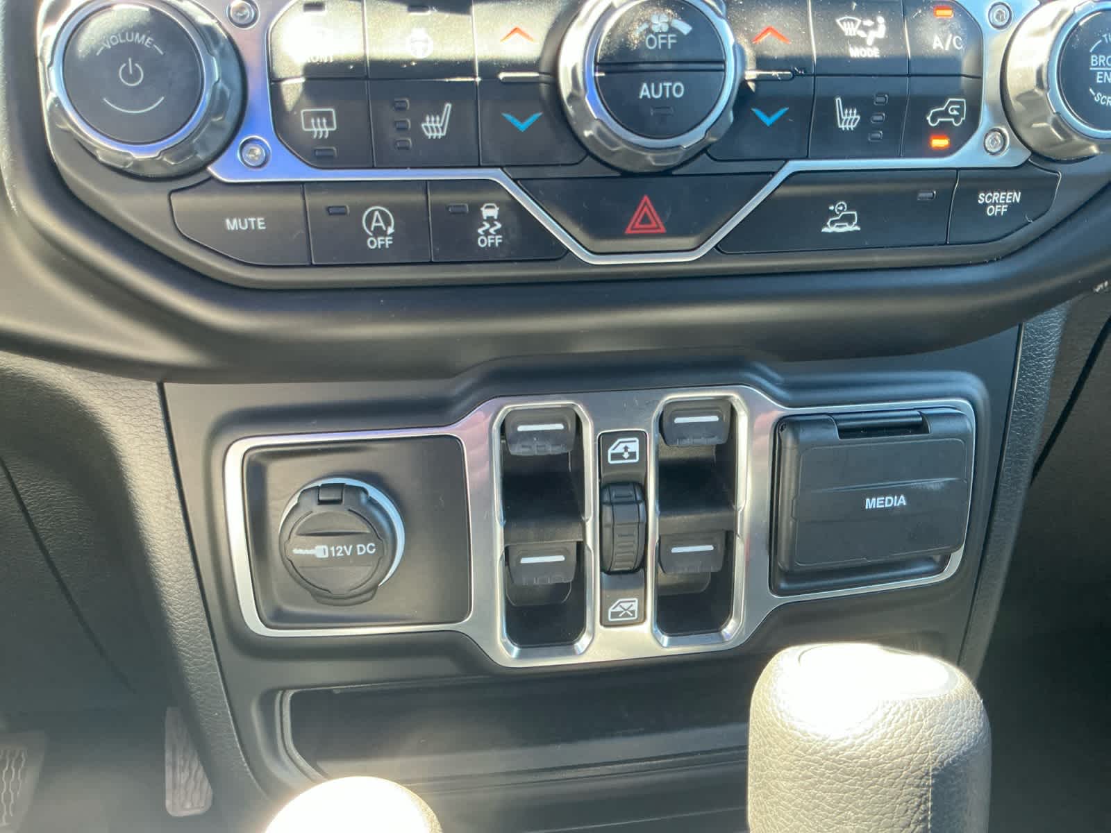 2023 Jeep Wrangler 4-Door Willys 4x4