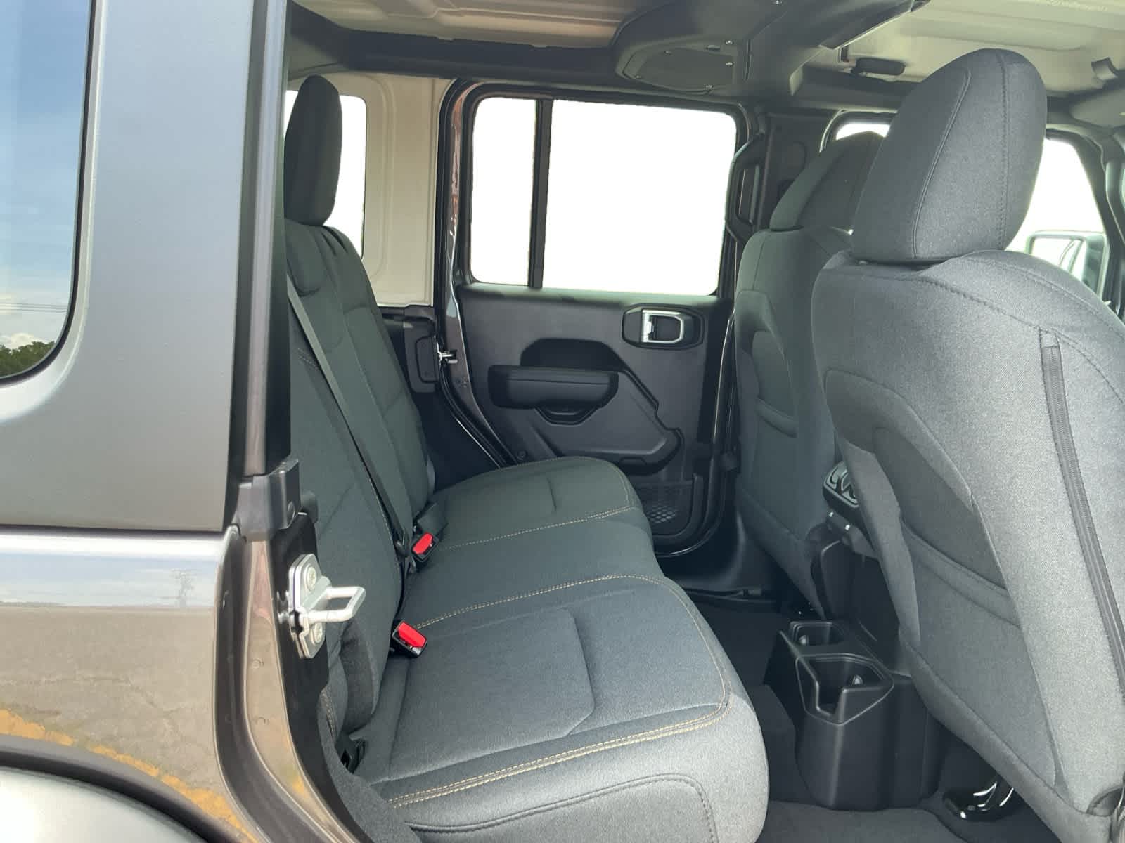 2026 Jeep Wrangler 4-Door Sport RHD 4x4