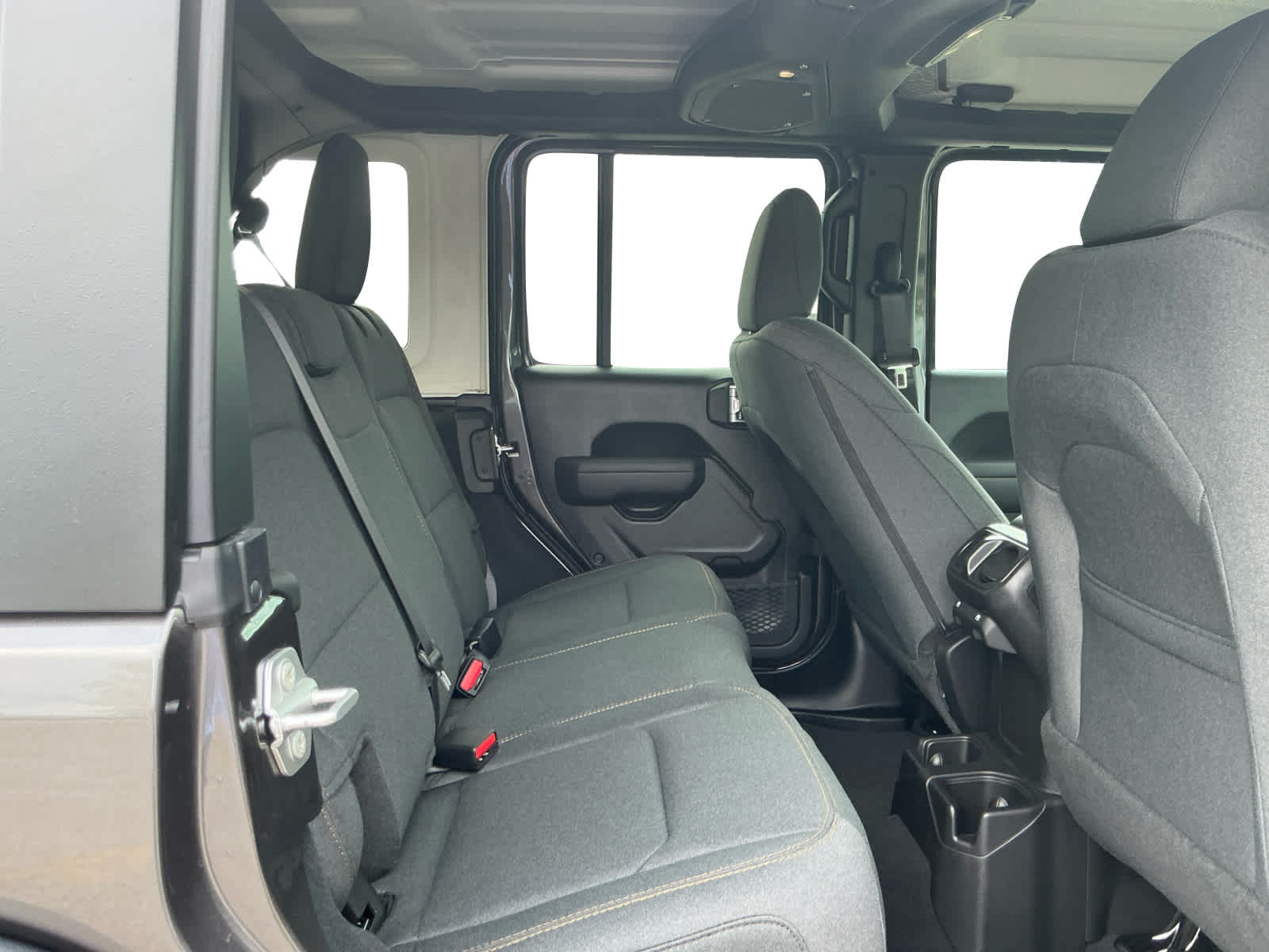 2026 Jeep Wrangler 4-Door Sport RHD 4x4