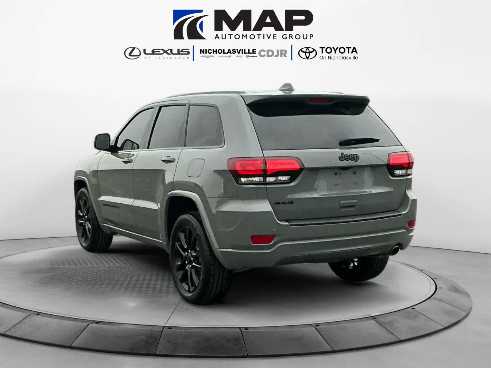 2021 Jeep Grand Cherokee Laredo X 4x4