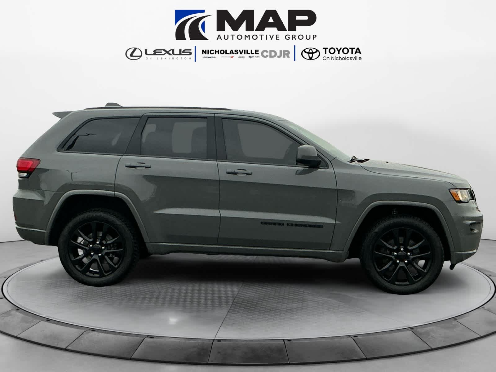 2021 Jeep Grand Cherokee Laredo X 4x4