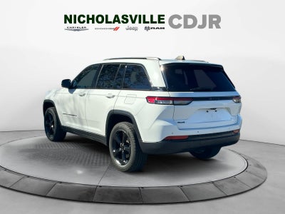 2023 Jeep Grand Cherokee Altitude 4x4