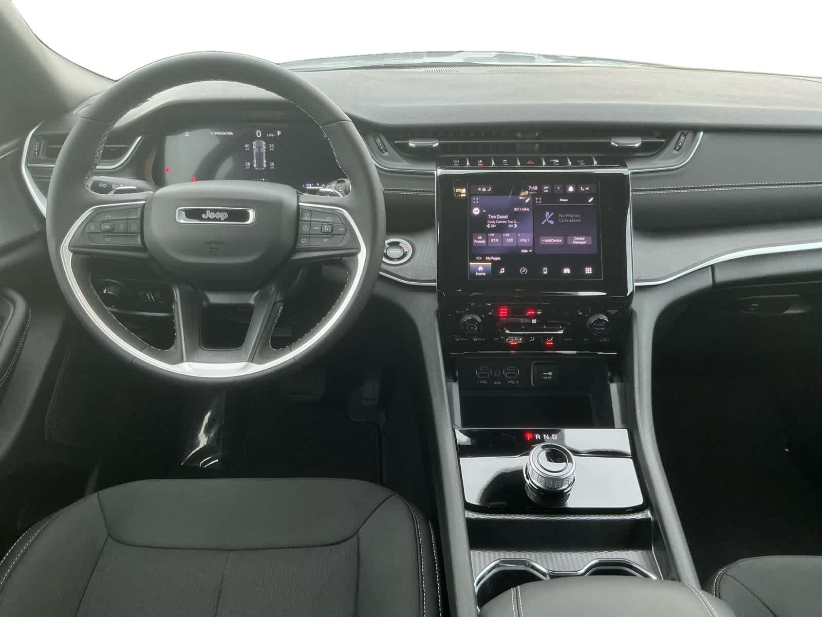 2025 Jeep Grand Cherokee GRAND CHEROKEE LAREDO X 4X4