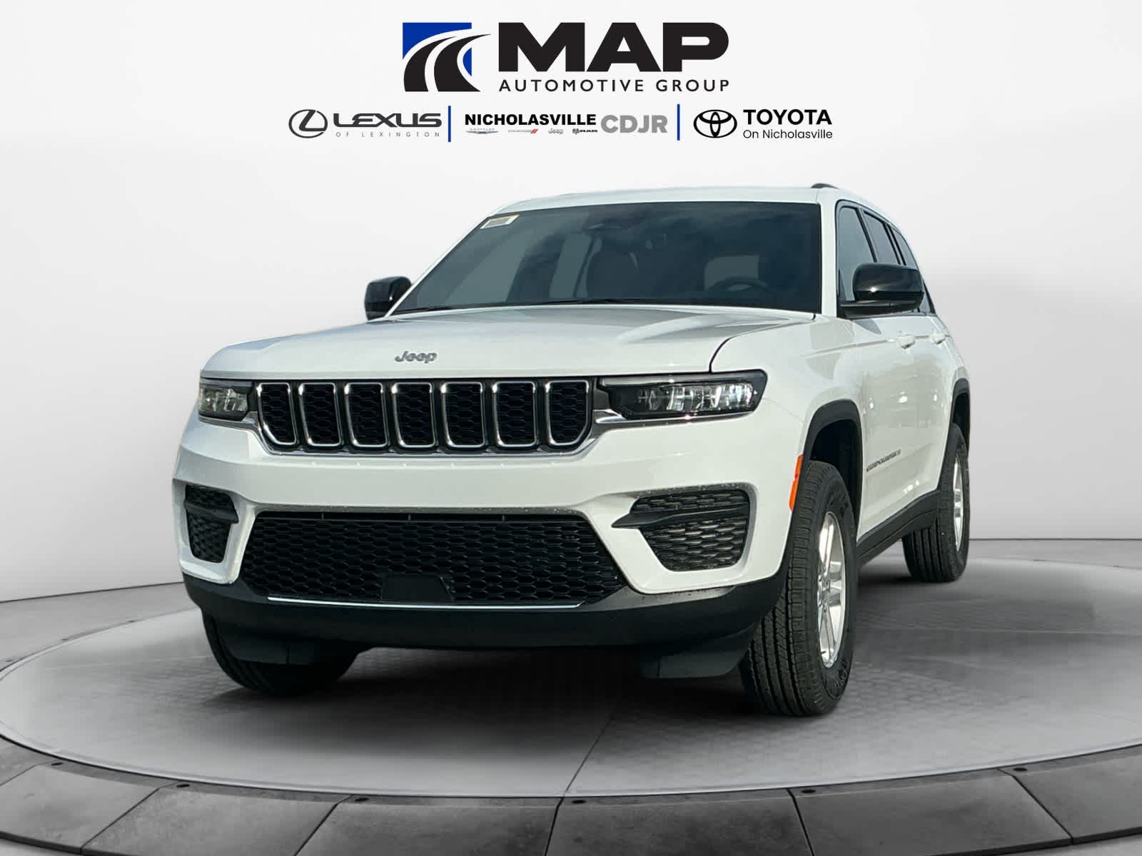2025 Jeep Grand Cherokee GRAND CHEROKEE LAREDO 4X4
