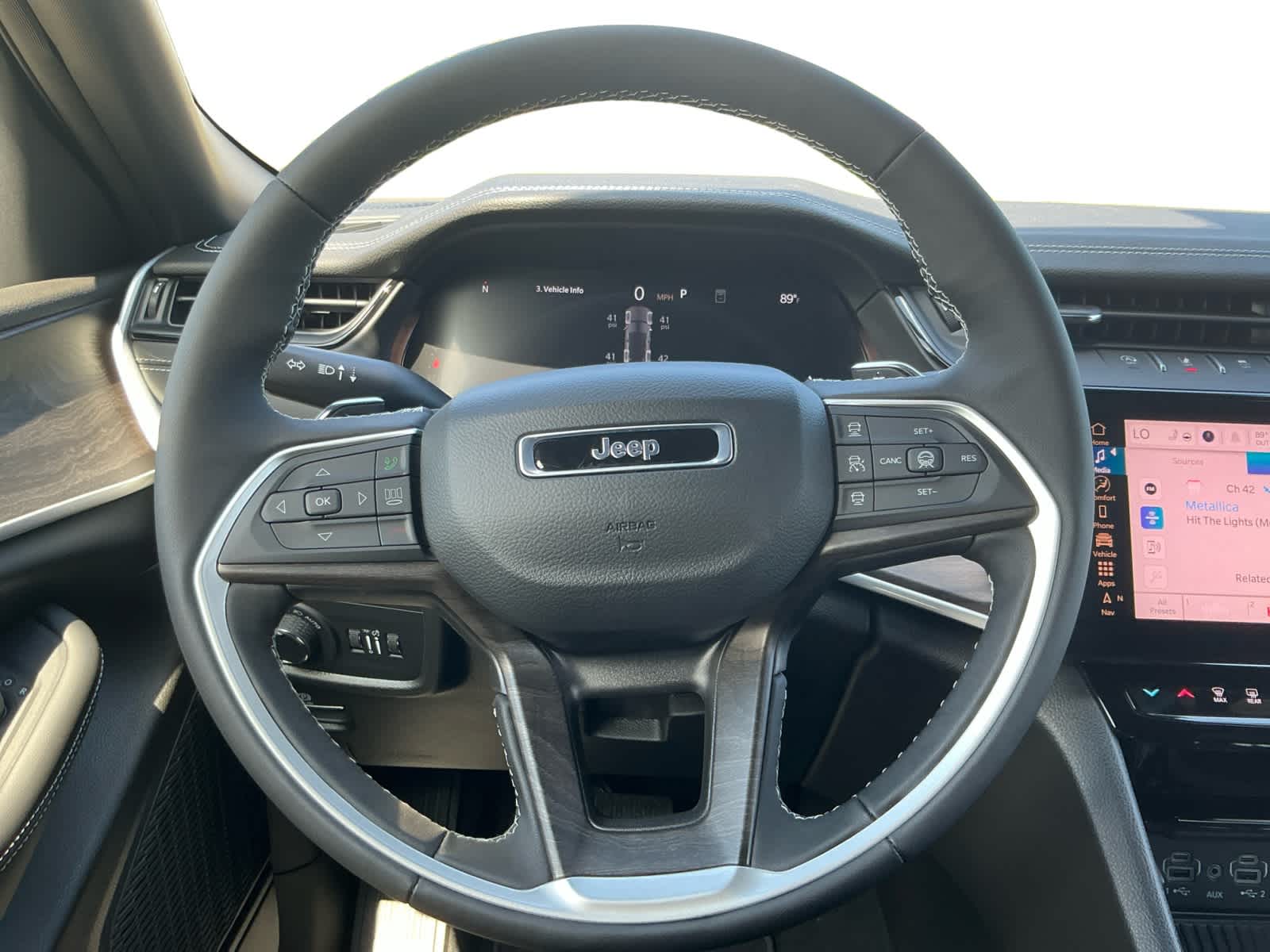 2026 Jeep Grand Cherokee GRAND CHEROKEE LAREDO ALTITUDE 4X4