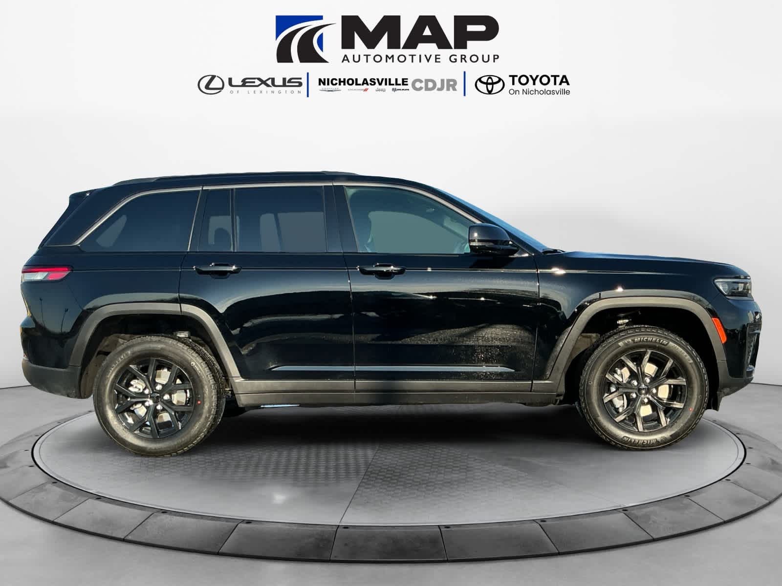 2026 Jeep Grand Cherokee GRAND CHEROKEE LAREDO ALTITUDE 4X4