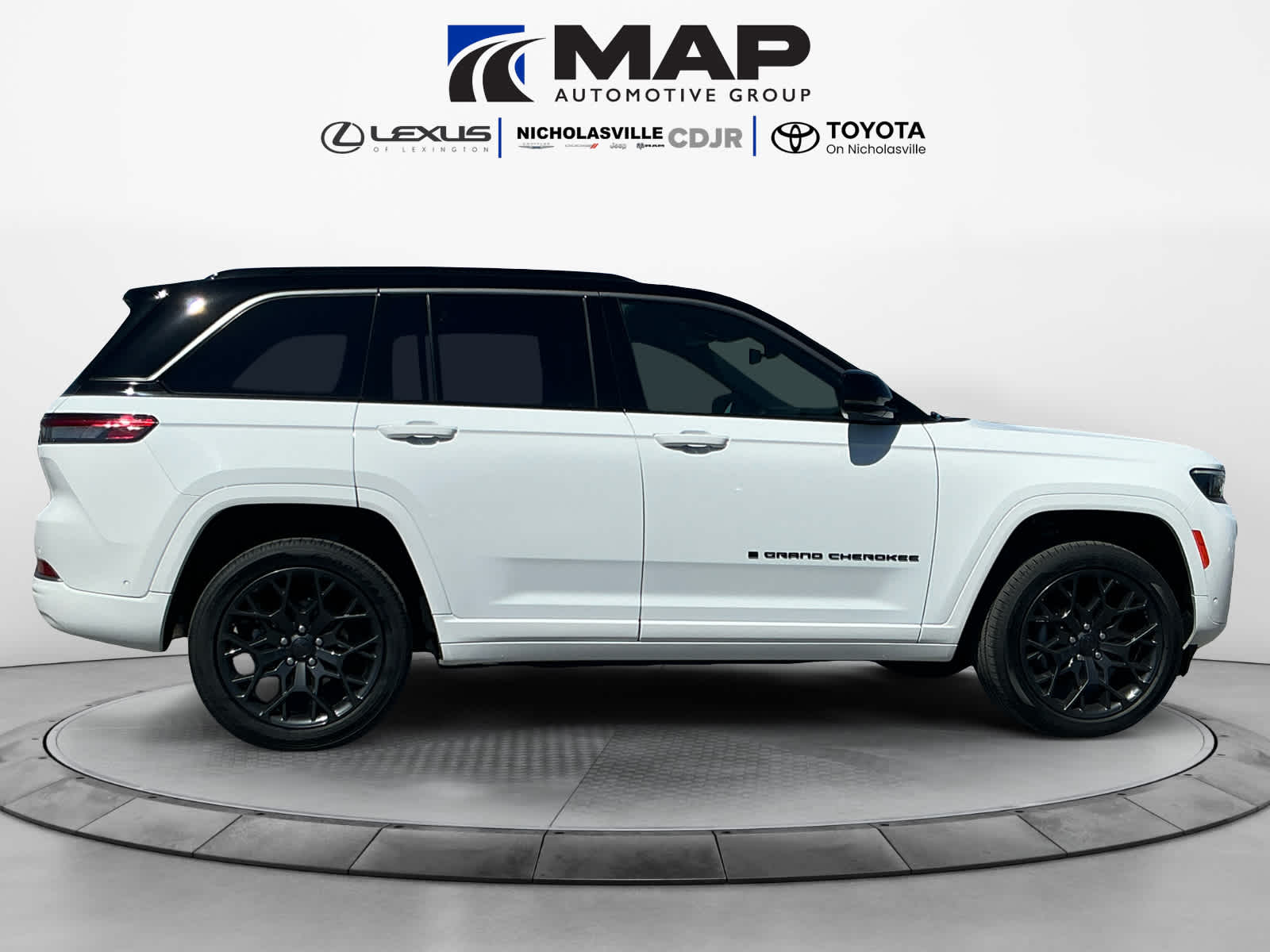 2026 Jeep Grand Cherokee GRAND CHEROKEE SUMMIT 4X4
