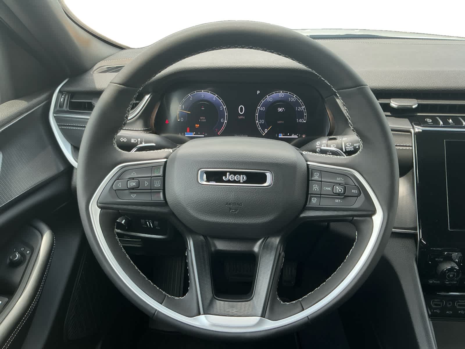 2025 Jeep Grand Cherokee GRAND CHEROKEE L LAREDO X 4X4