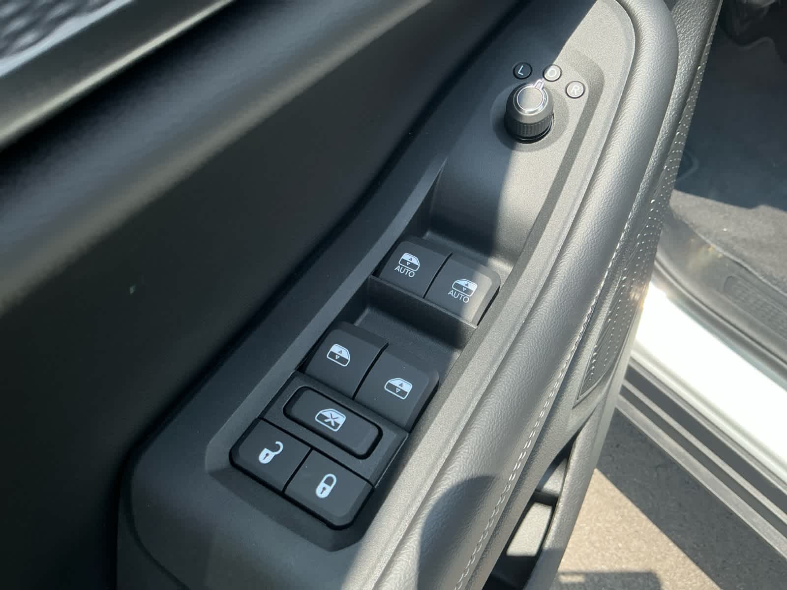 2025 Jeep Grand Cherokee GRAND CHEROKEE L LAREDO X 4X4