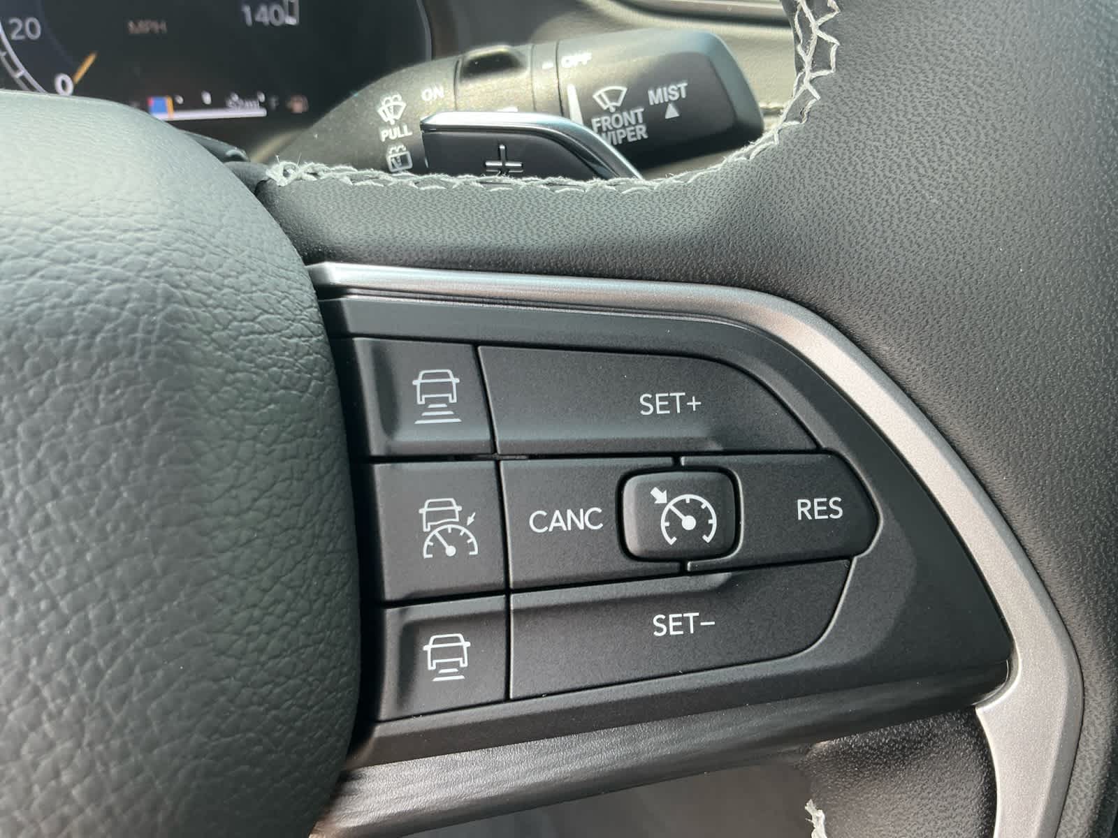 2025 Jeep Grand Cherokee GRAND CHEROKEE L LAREDO X 4X4