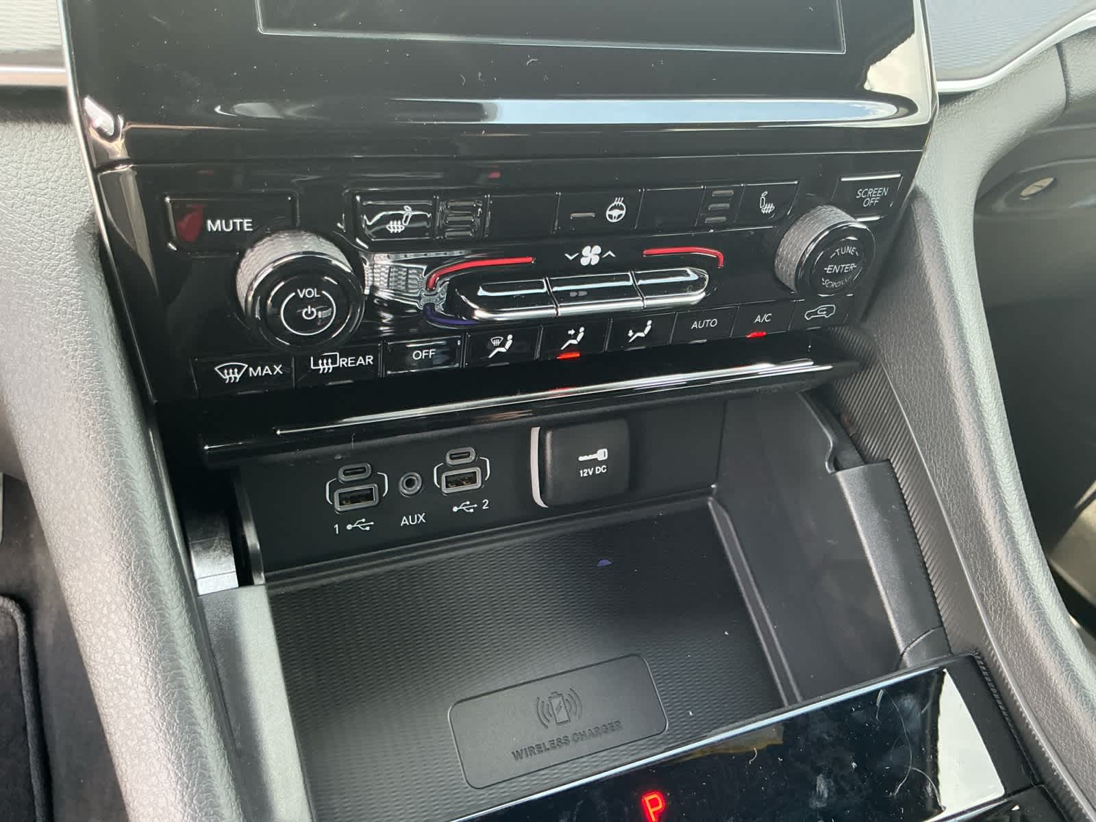 2025 Jeep Grand Cherokee GRAND CHEROKEE L LAREDO X 4X4