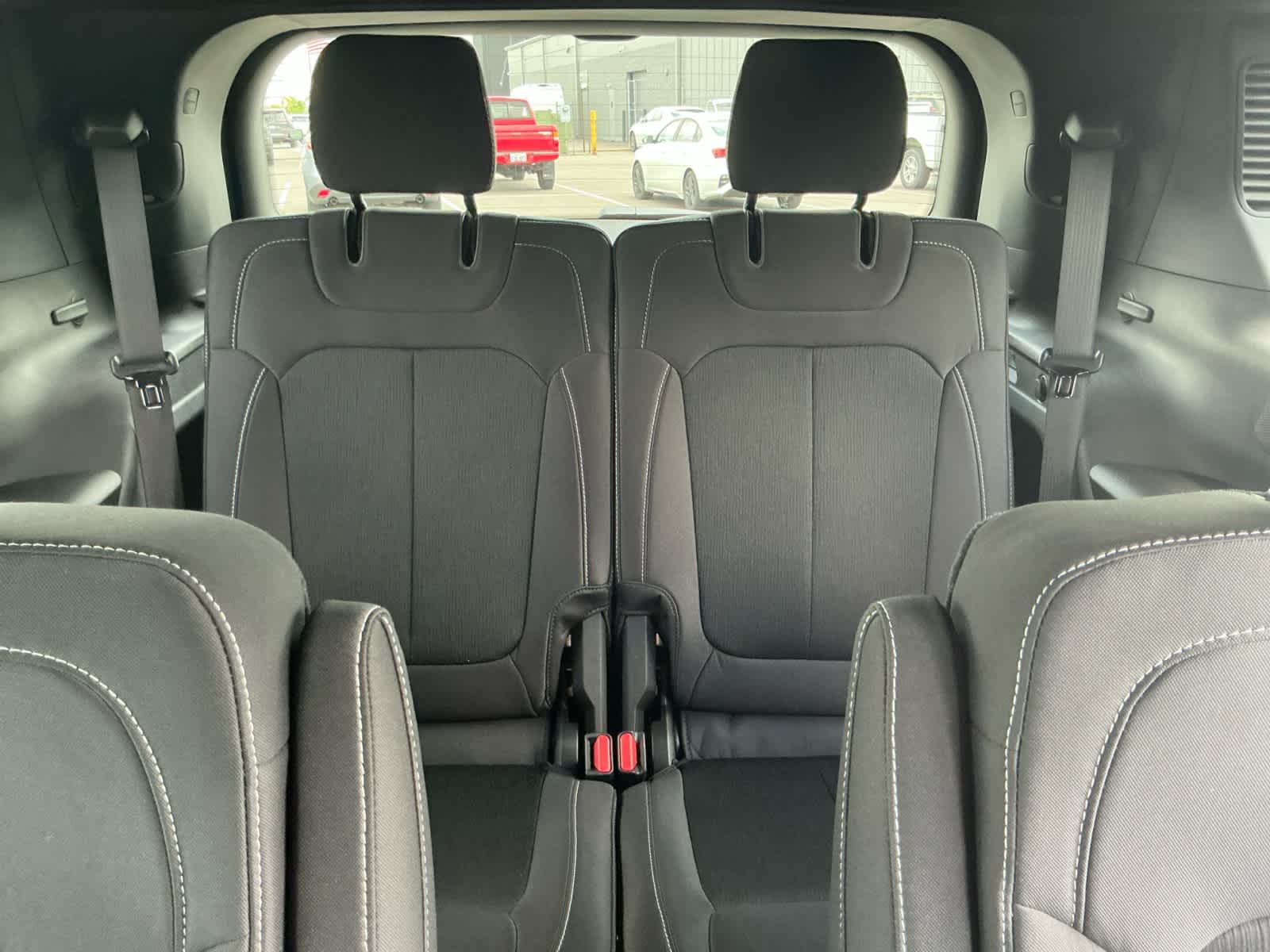 2025 Jeep Grand Cherokee GRAND CHEROKEE L LAREDO X 4X4