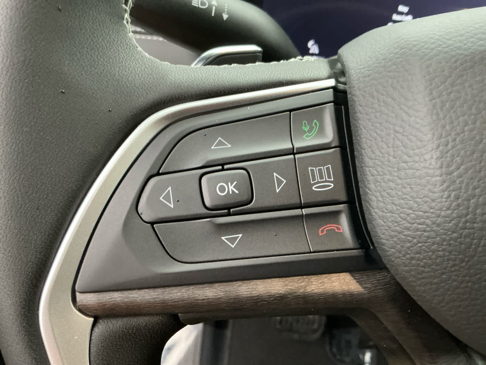 2026 Jeep Grand Cherokee GRAND CHEROKEE L LIMITED RESERVE 4X4