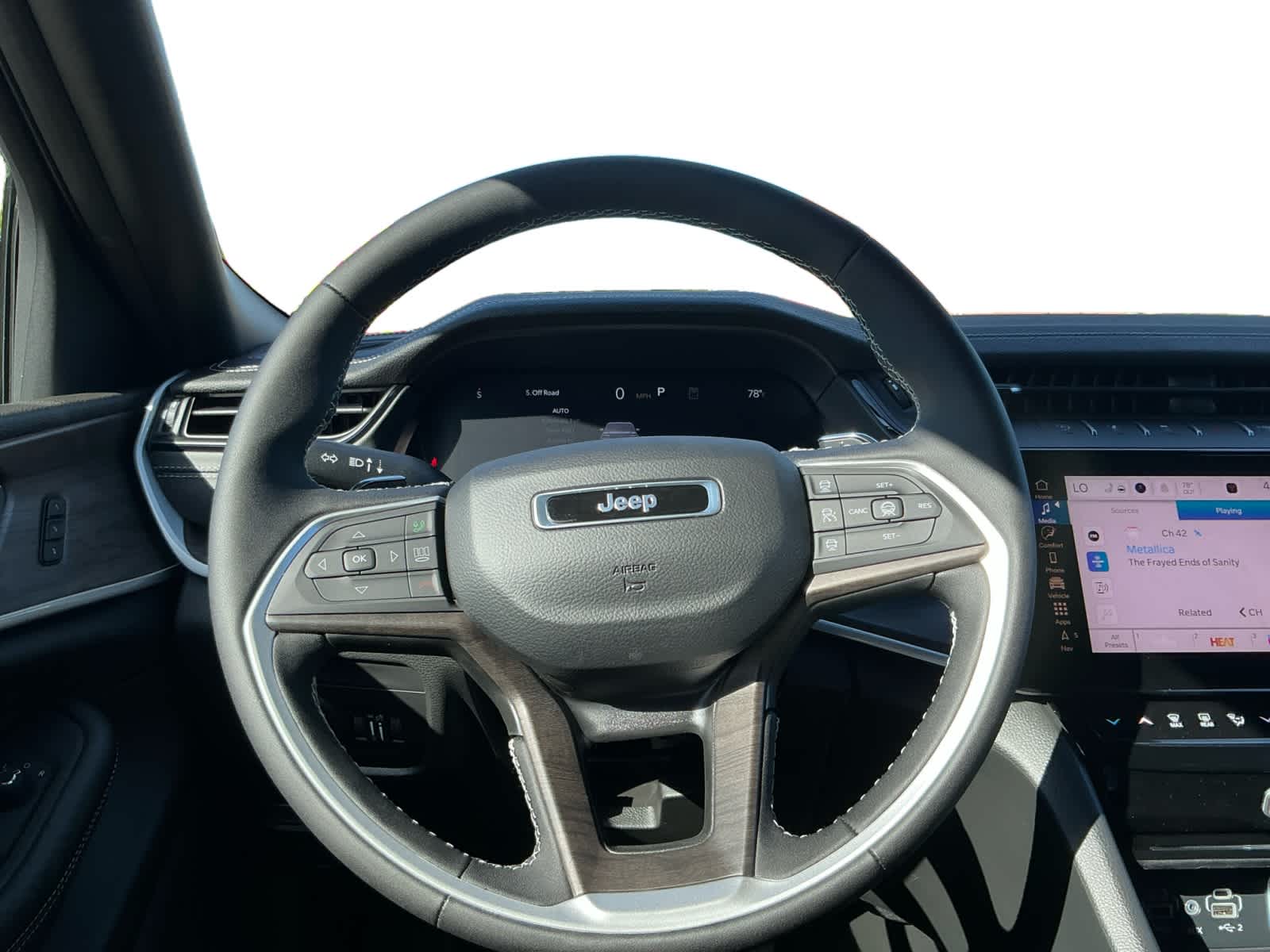 2027 Jeep Grand Cherokee GRAND CHEROKEE L LIMITED 4X4