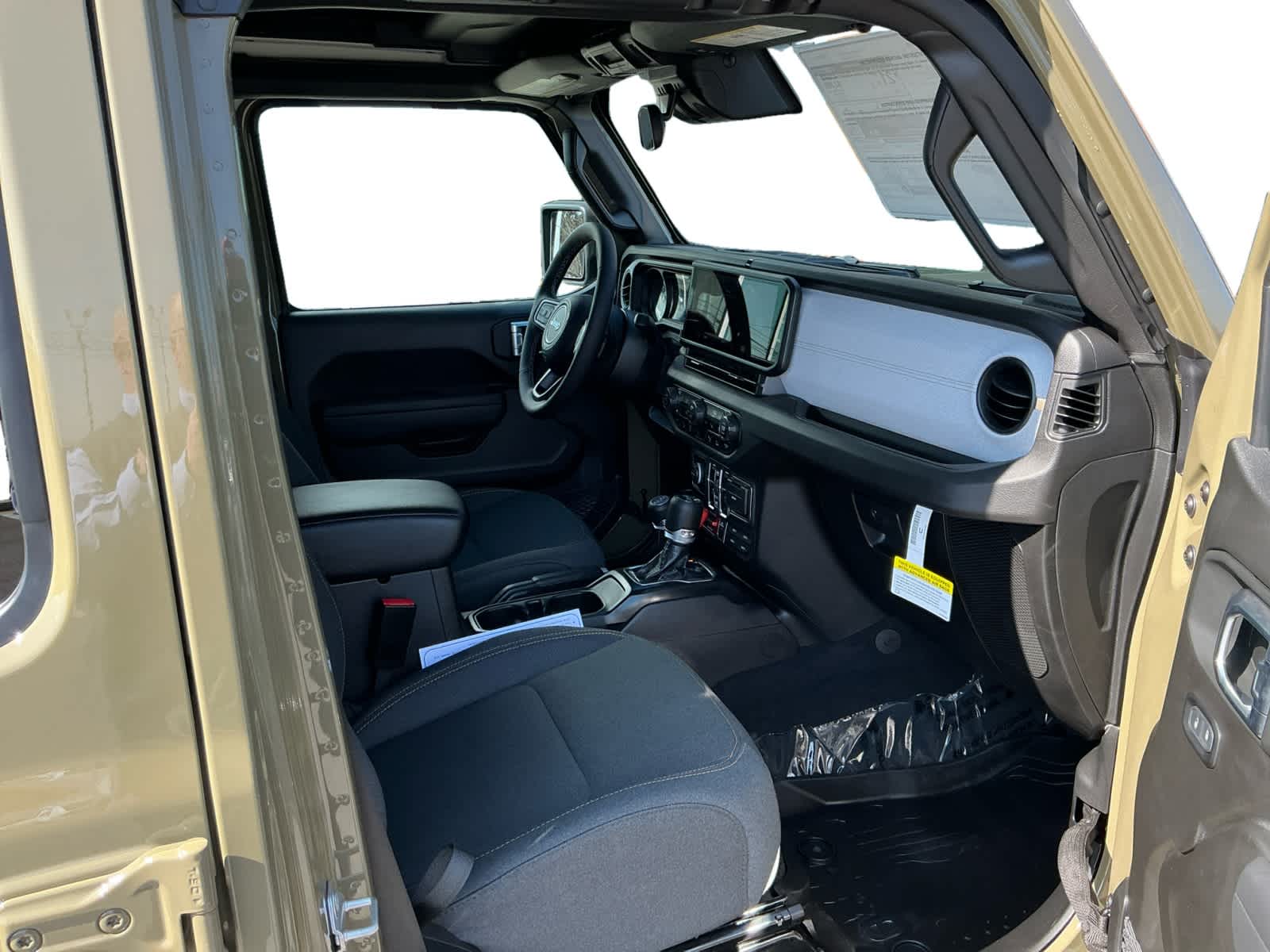 2025 Jeep Wrangler 4-Door Willys 4x4