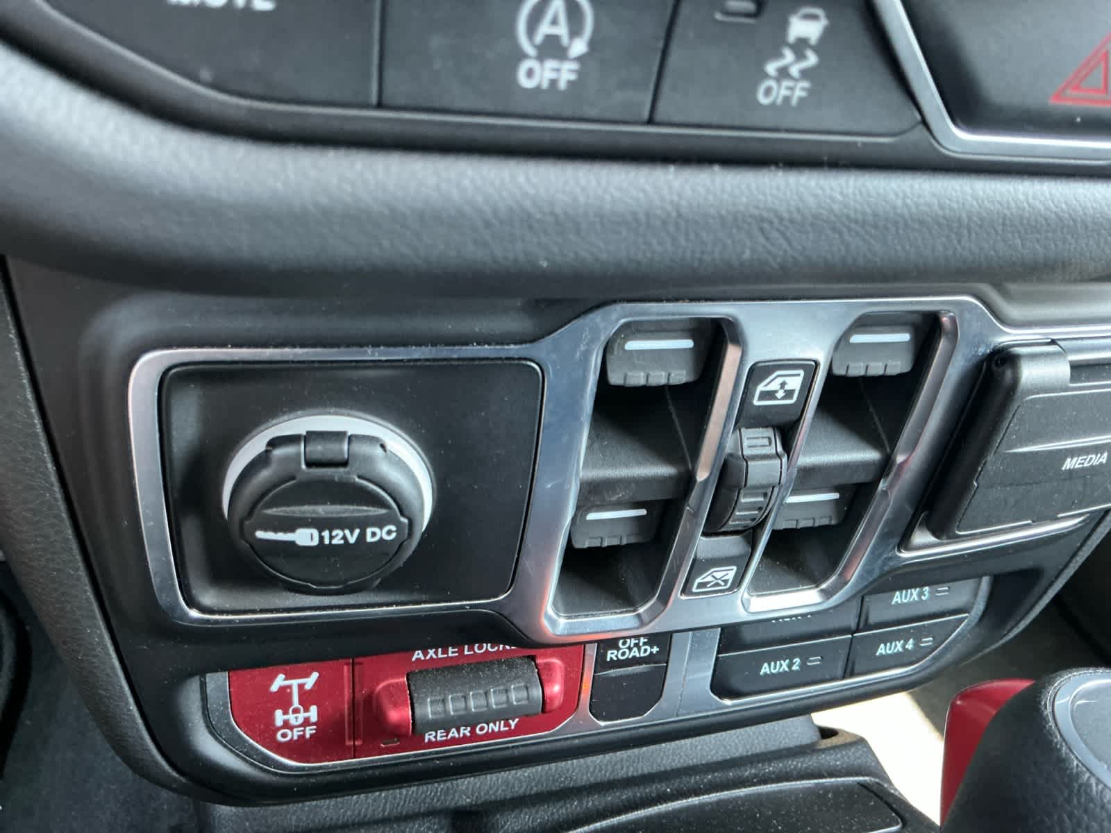 2026 Jeep Gladiator Mojave 4x4