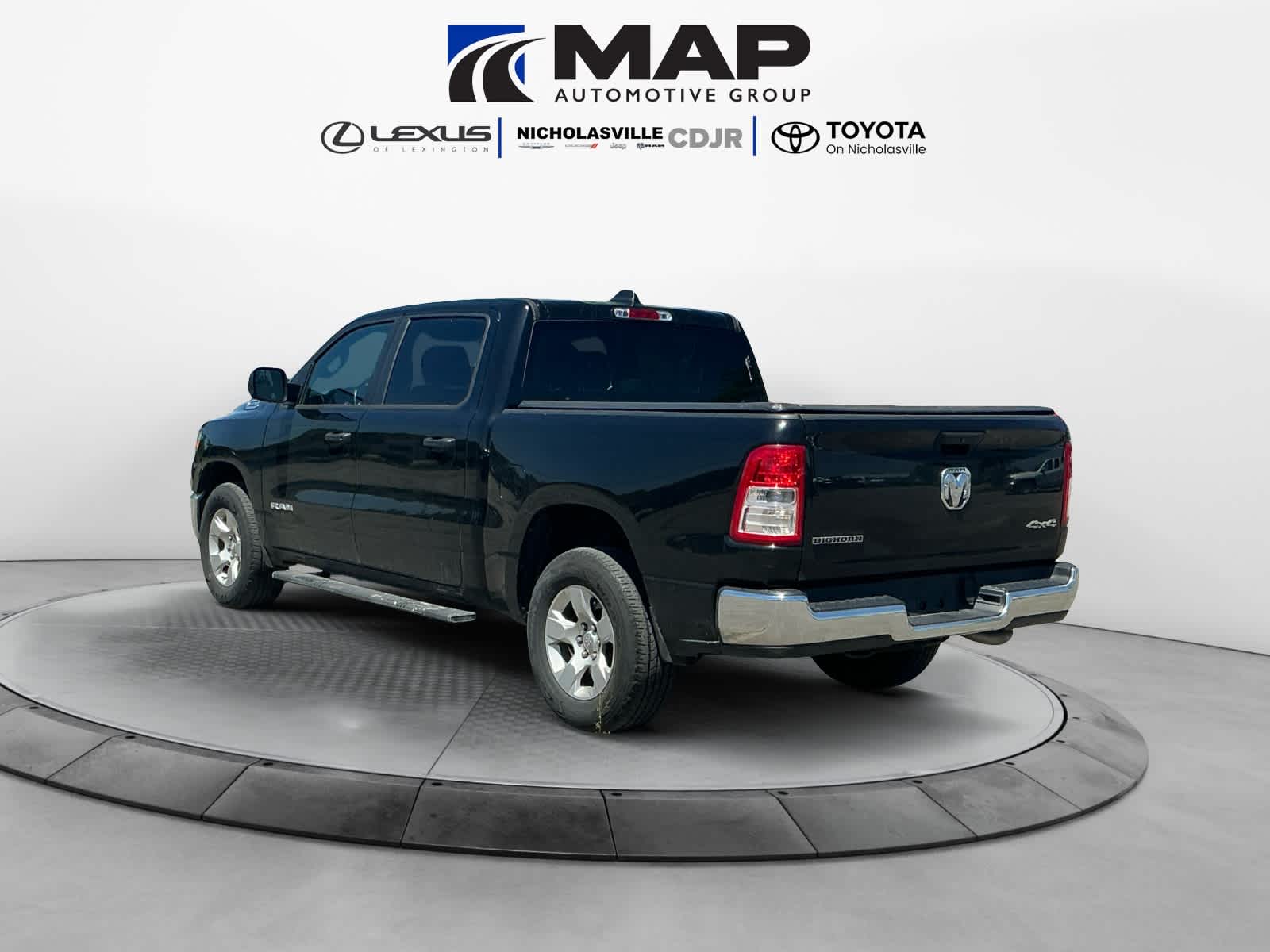 2024 RAM 1500 Big Horn Crew Cab 4x4 5'7' Box