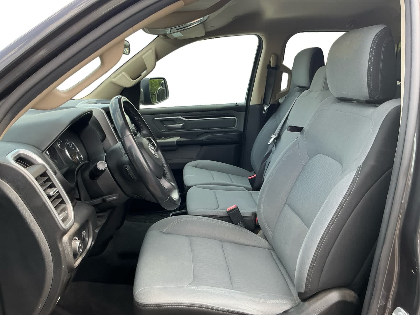 2020 RAM 1500 Big Horn Quad Cab 4x4 6'4' Box