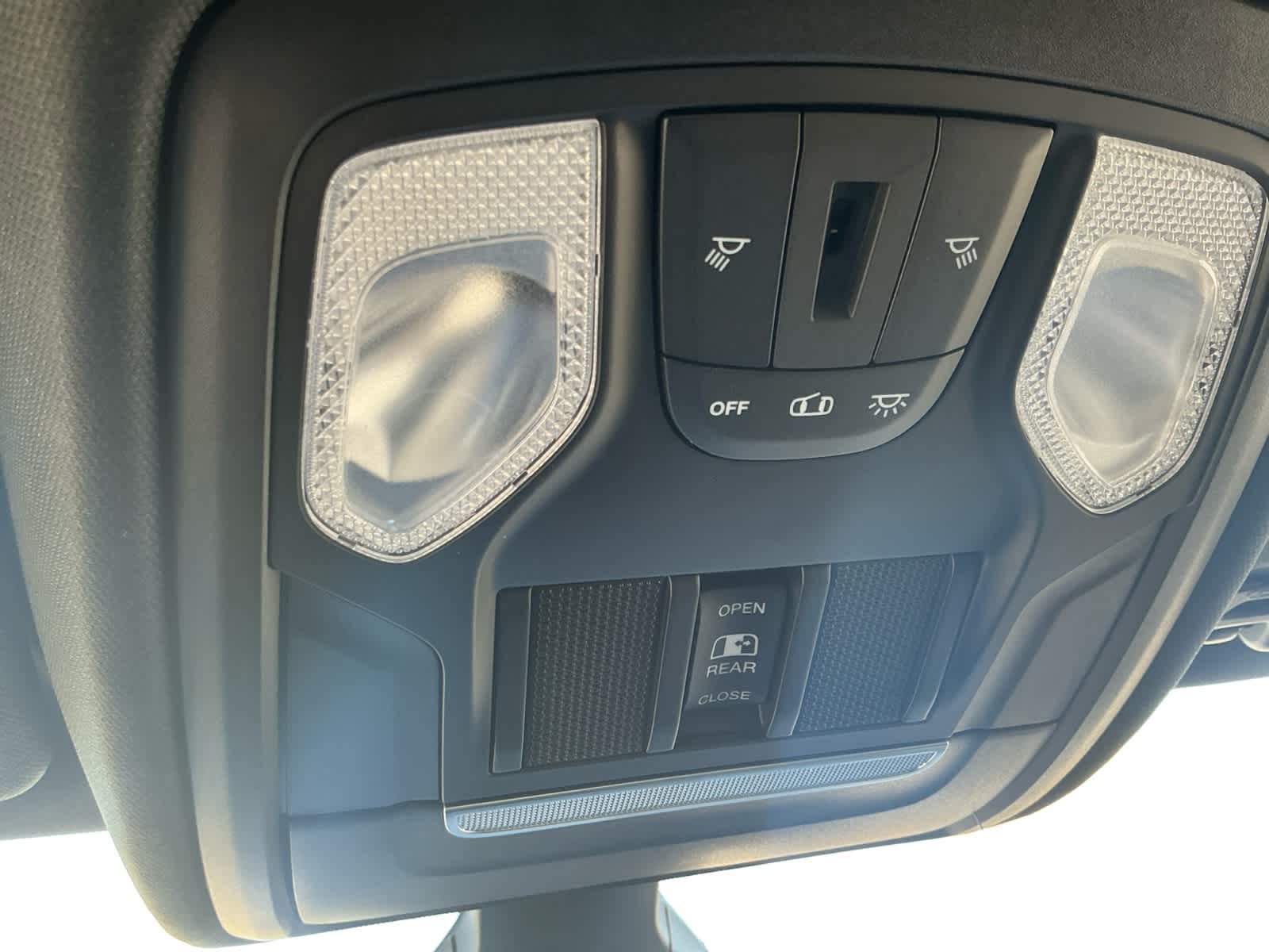 2021 RAM 1500 Big Horn Crew Cab 4x4 5'7' Box