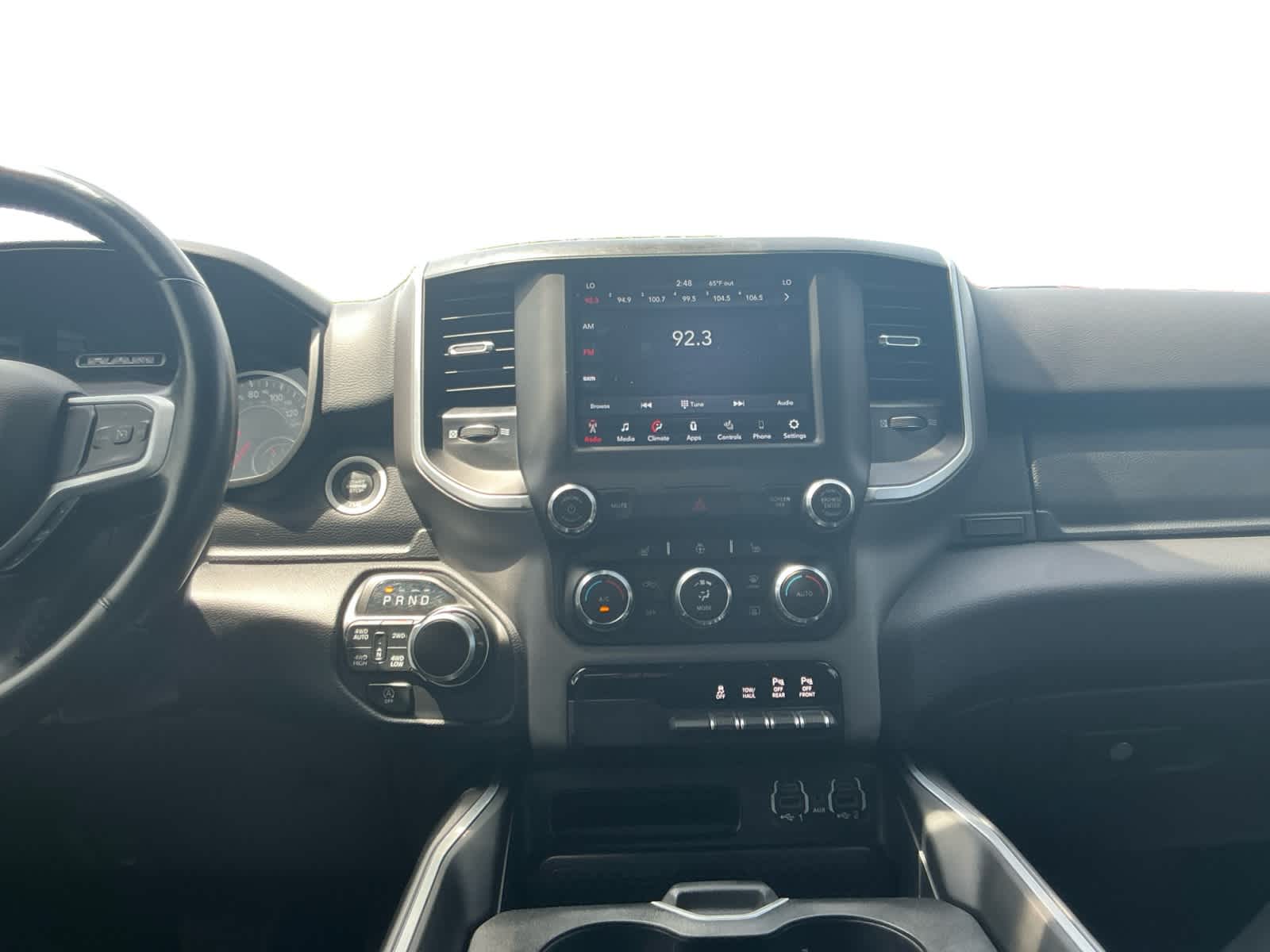 2020 RAM 1500 Big Horn Crew Cab 4x4 5'7' Box