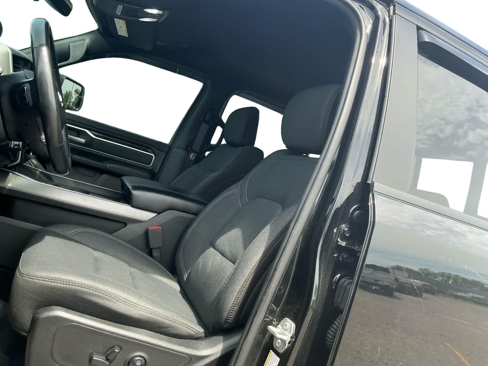 2020 RAM 1500 Big Horn Crew Cab 4x4 5'7' Box