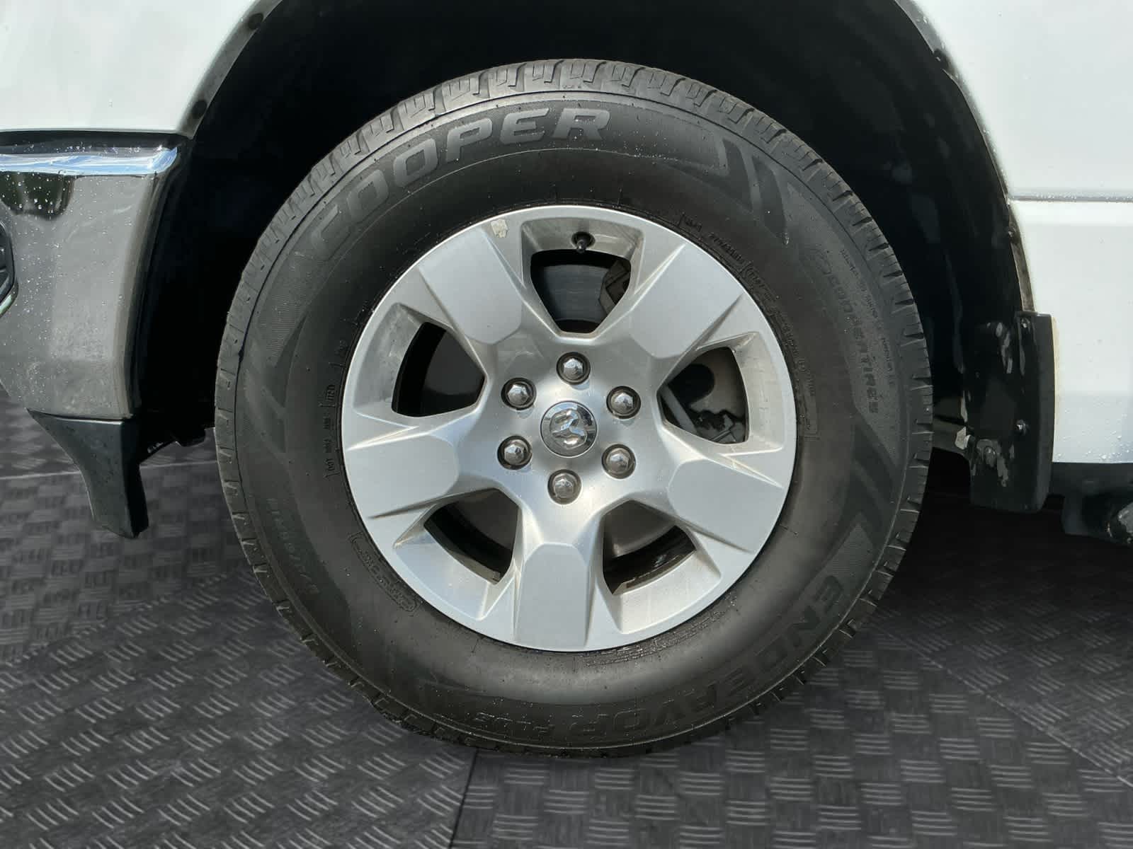 2021 RAM 1500 Big Horn Crew Cab 4x4 5'7' Box