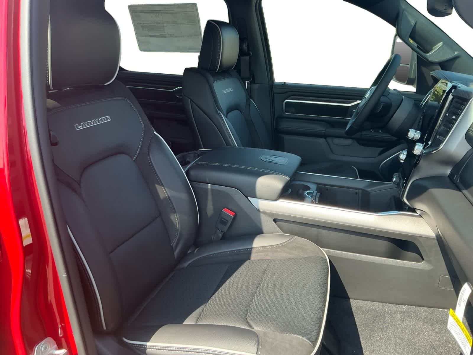 2027 RAM Ram 1500 RAM 1500 LARAMIE CREW CAB 4X4 5'7' BOX