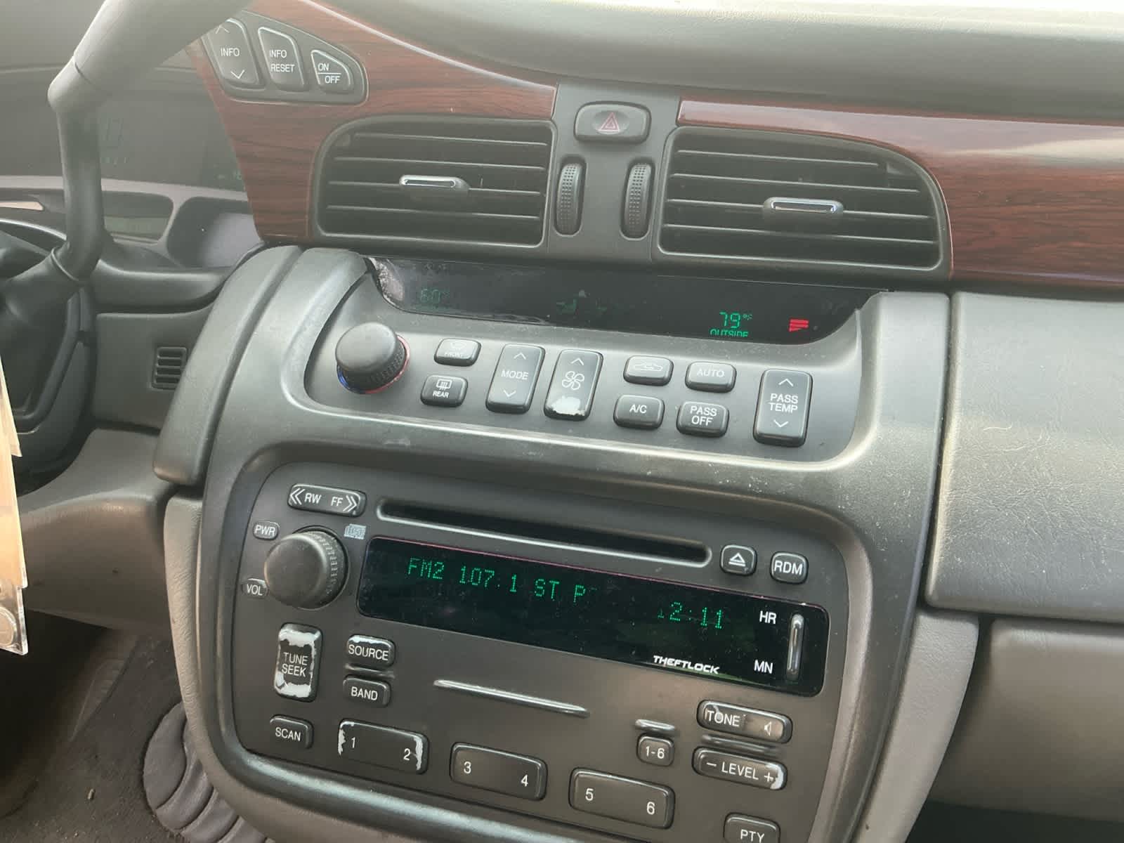 2004 Cadillac DeVille Standard