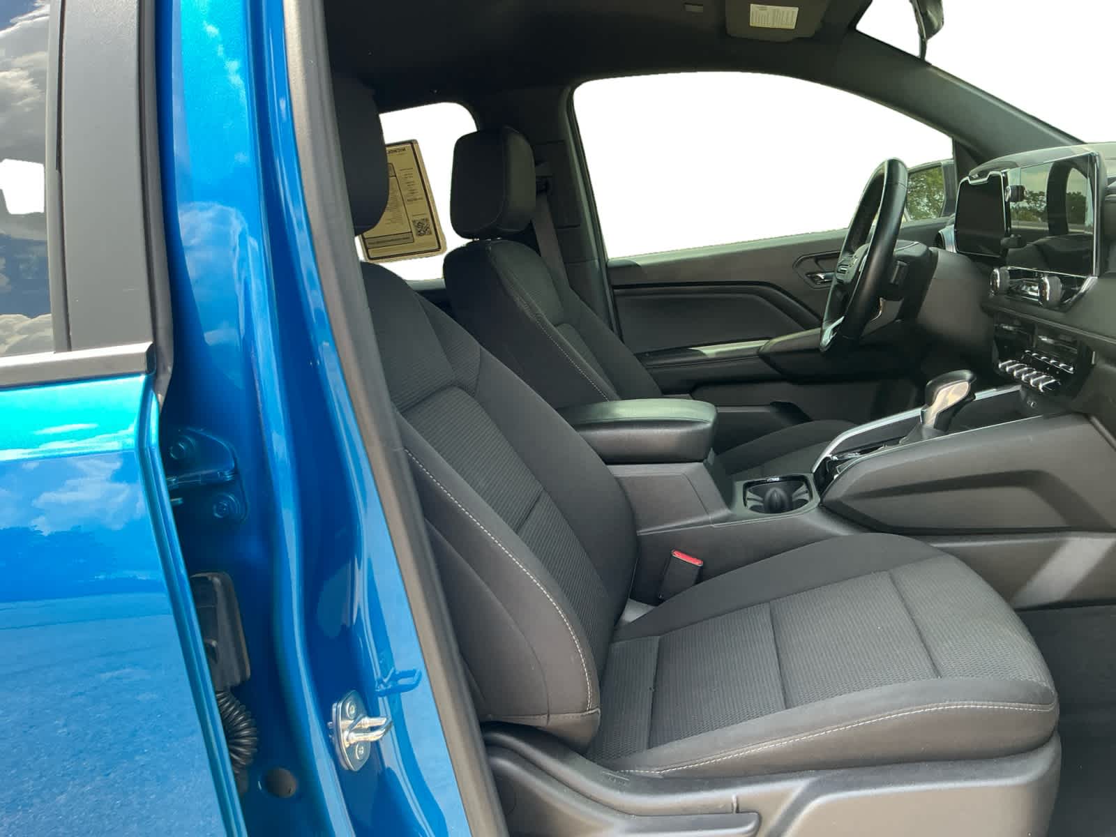 2023 Chevrolet Colorado 4WD Crew Cab Short Box LT