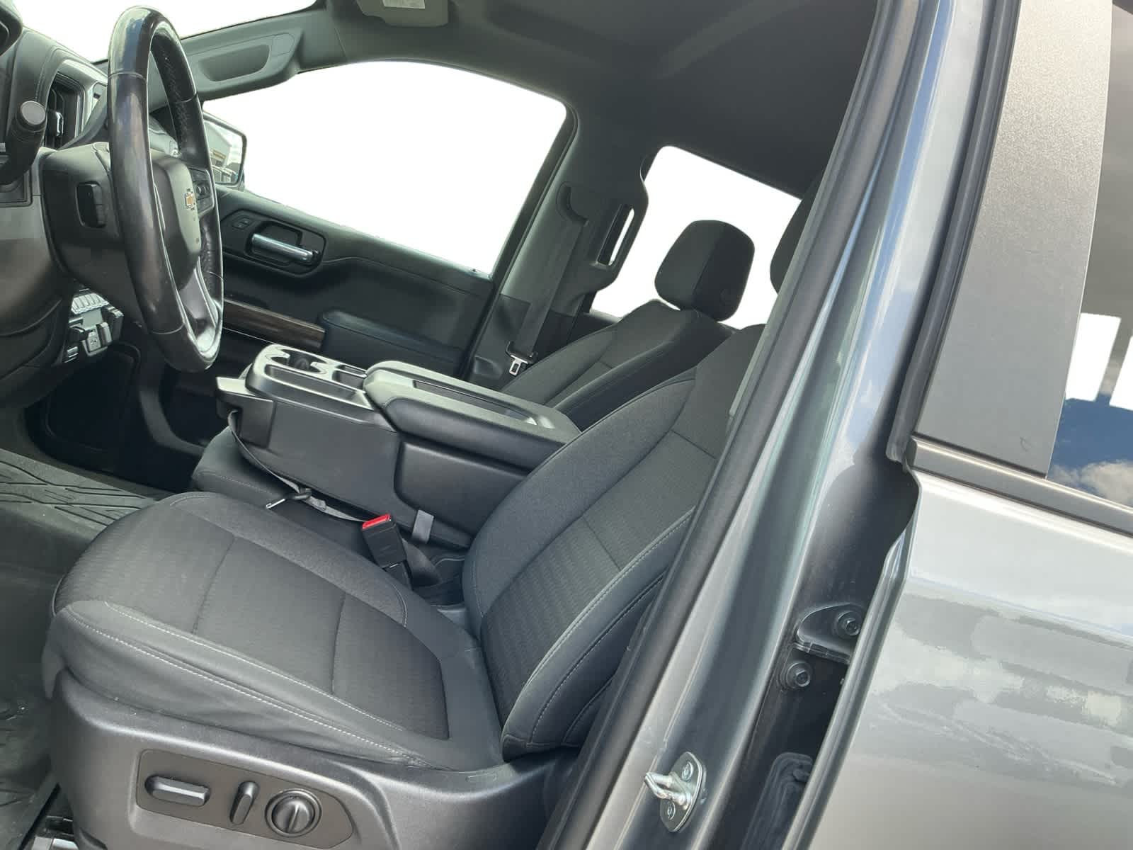 2021 Chevrolet Silverado 1500 4WD Crew Cab Short Bed LT