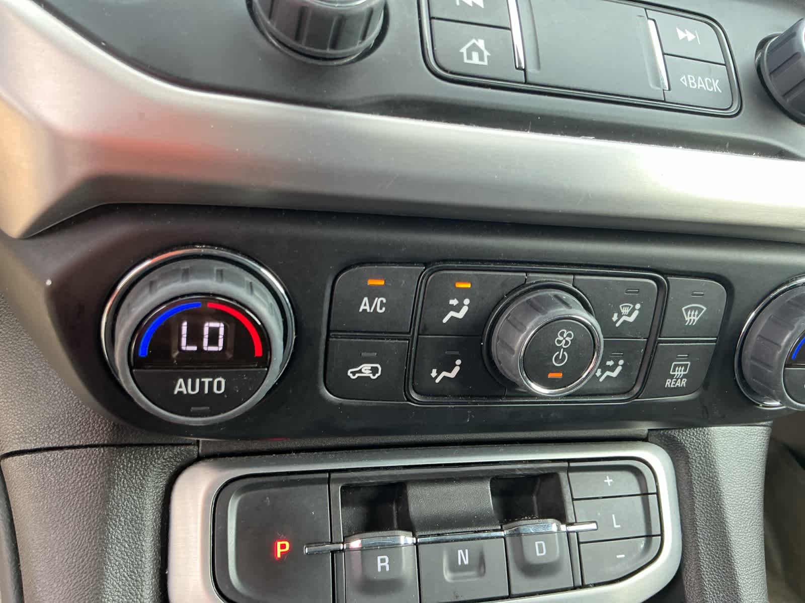 2023 GMC Acadia FWD SLE