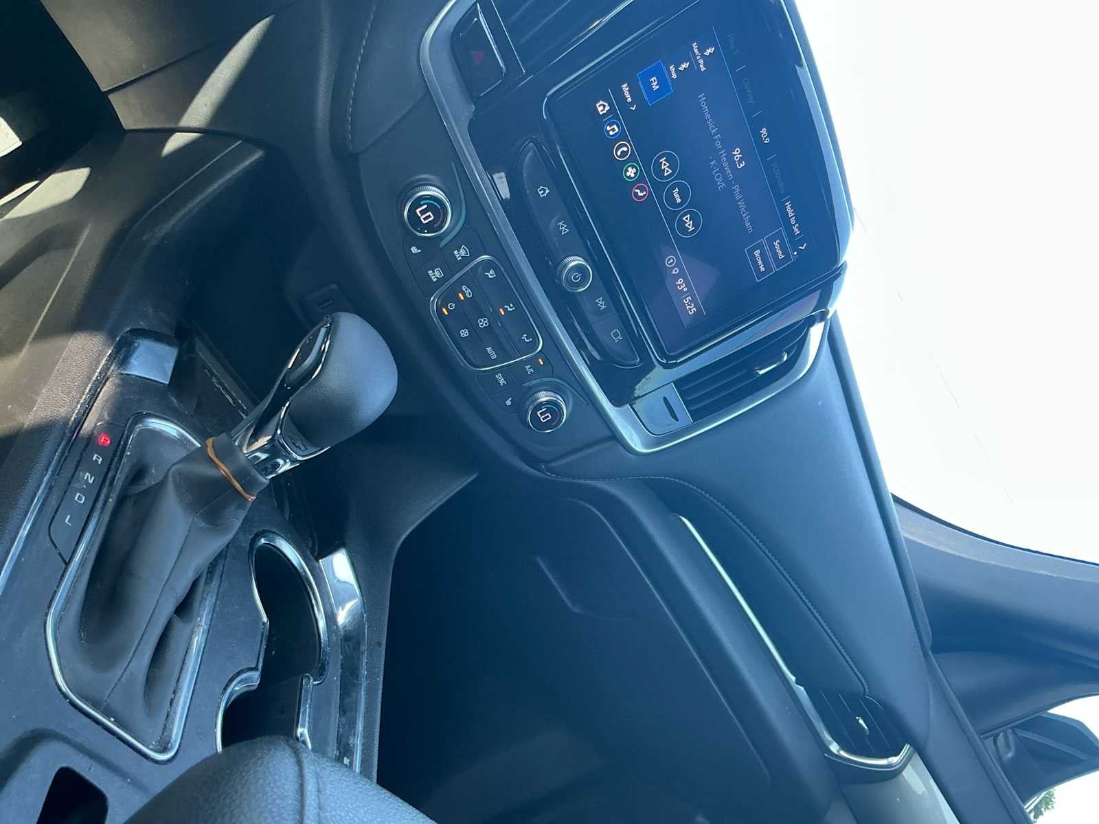 2023 Chevrolet Traverse FWD LT Cloth
