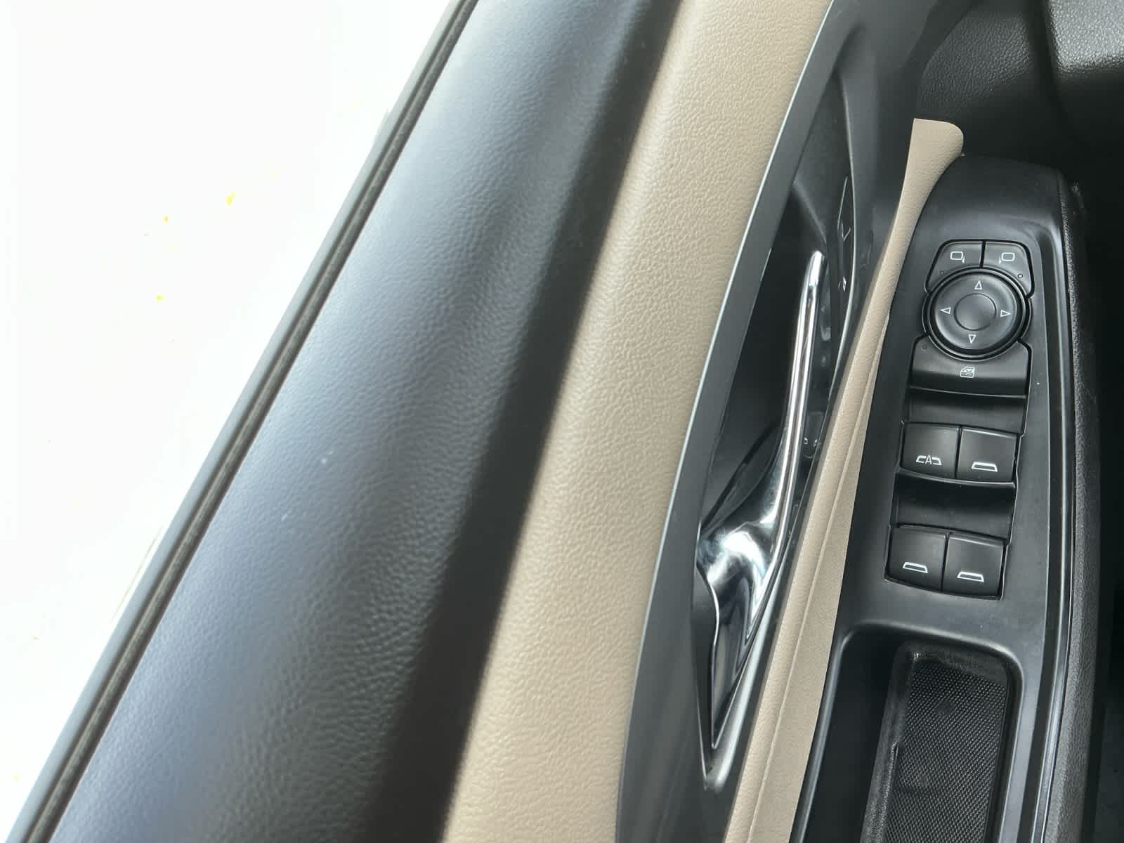 2023 Chevrolet Traverse AWD LT Cloth