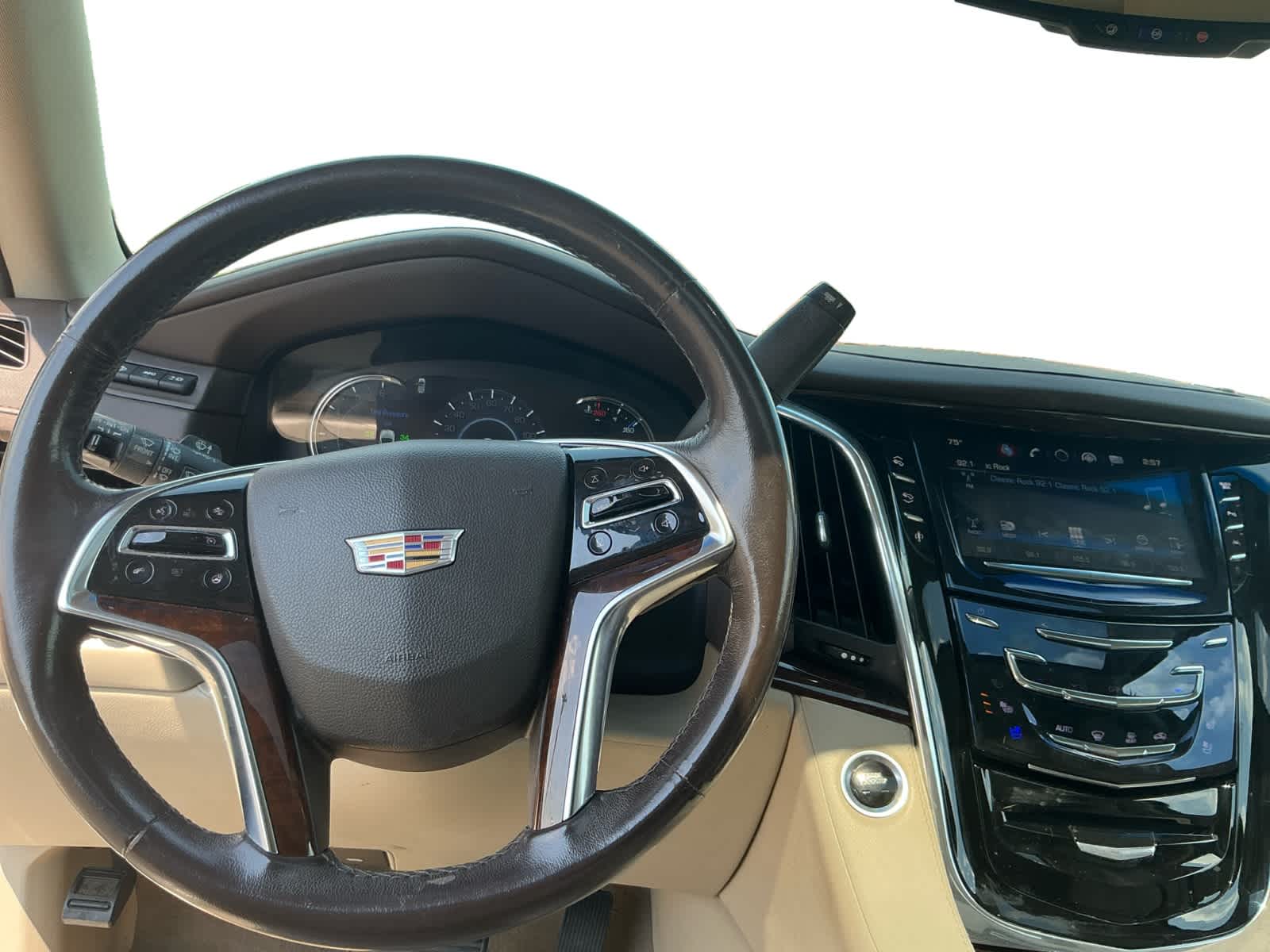 2016 Cadillac Escalade Luxury Collection
