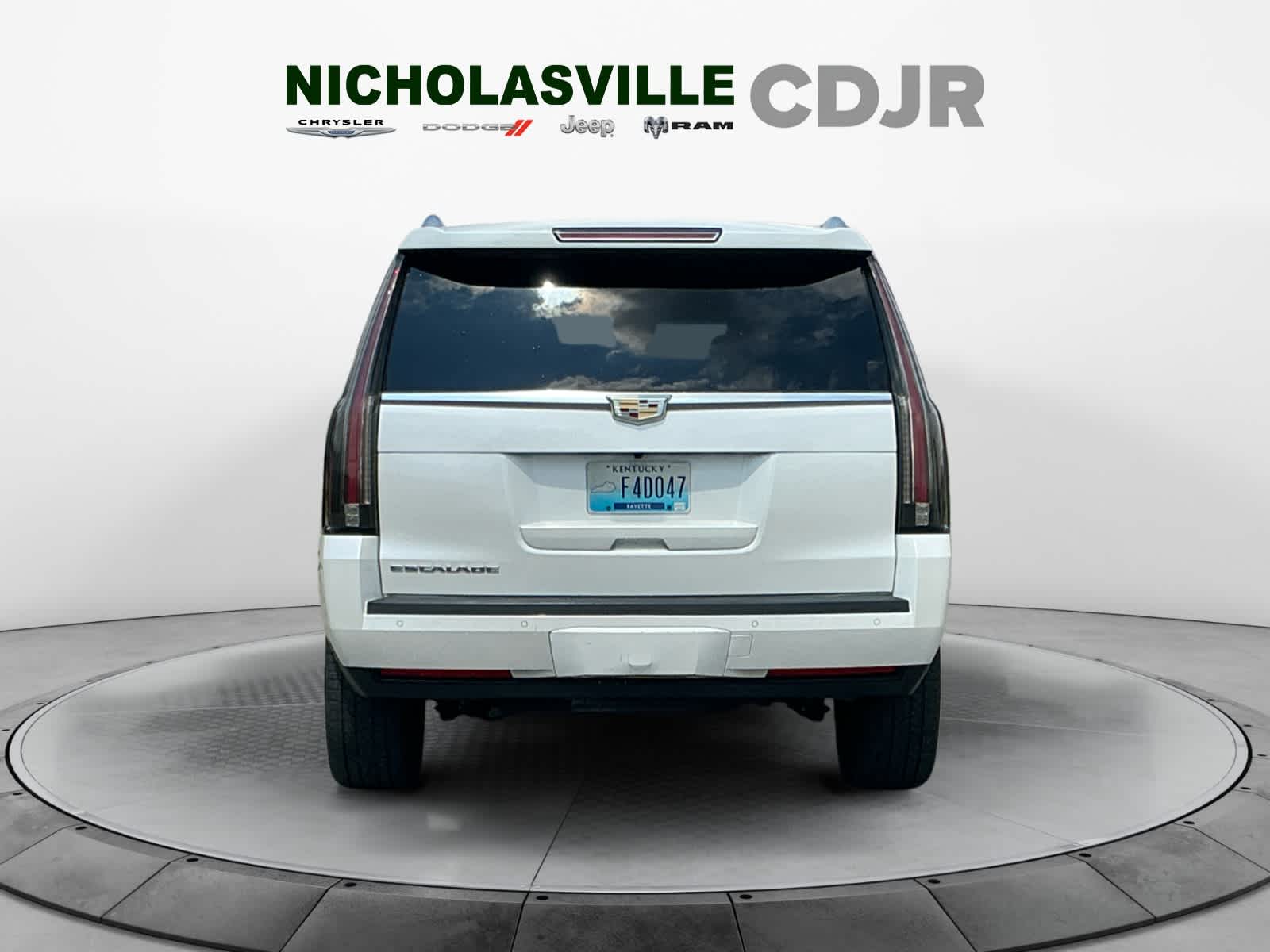 2016 Cadillac Escalade Luxury Collection