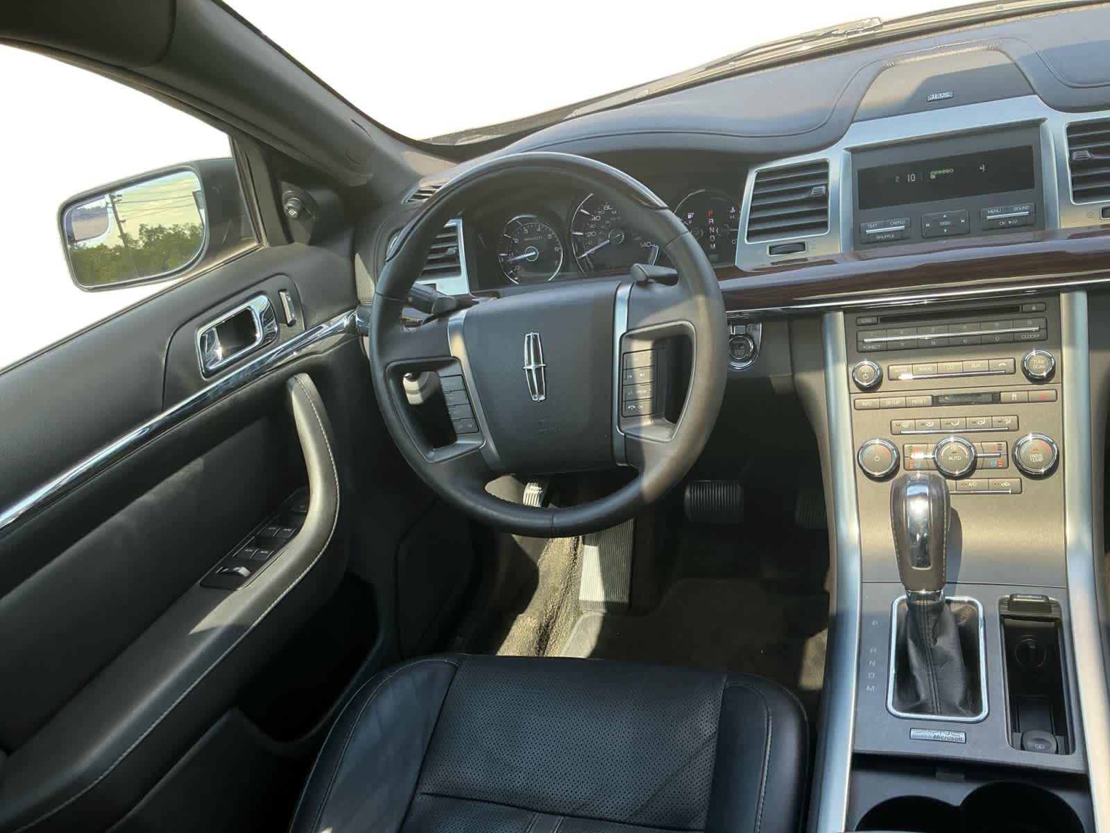 2011 Lincoln MKS 4dr Sdn 3.7L FWD