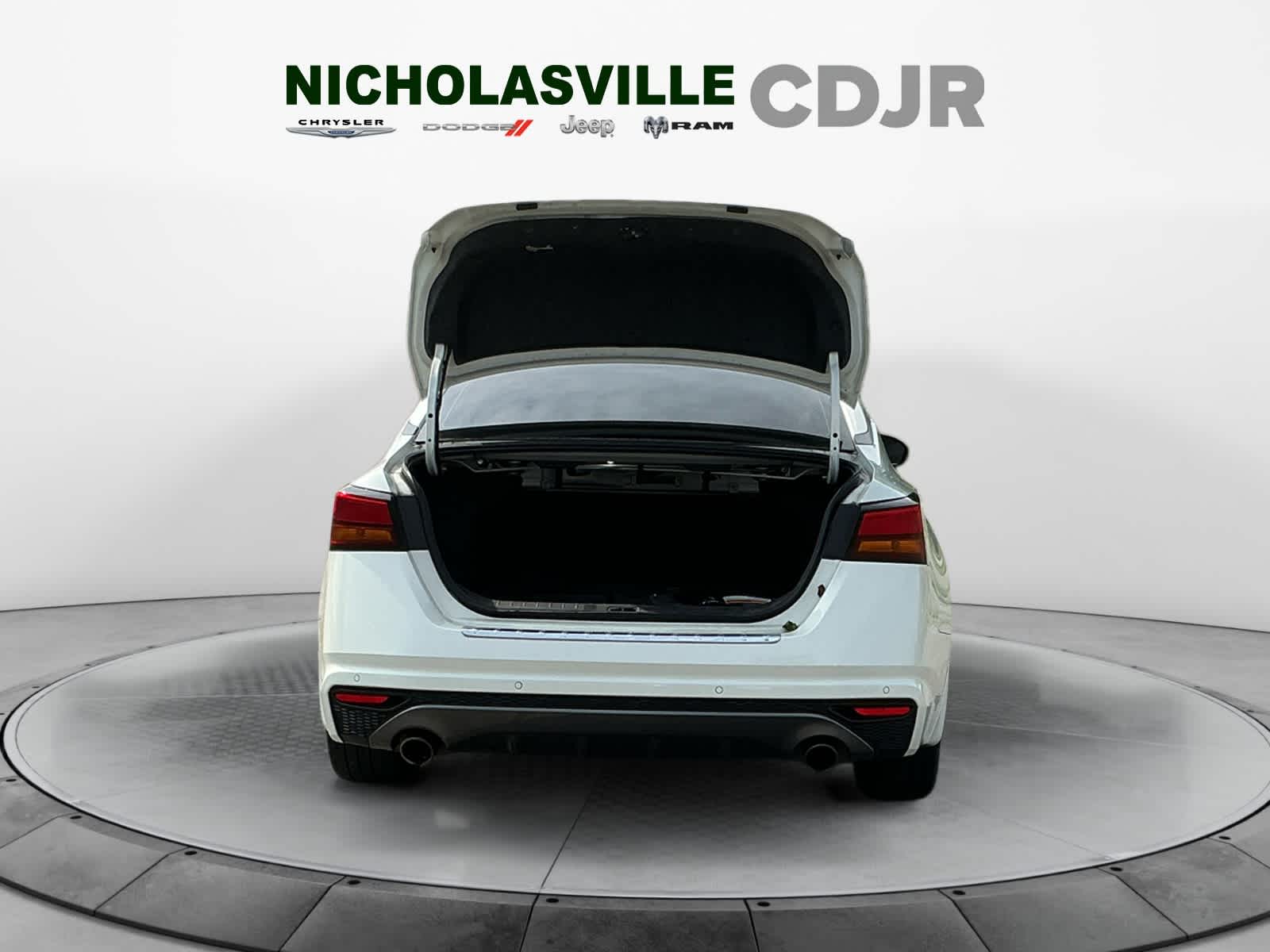 2021 Nissan Altima SR FWD