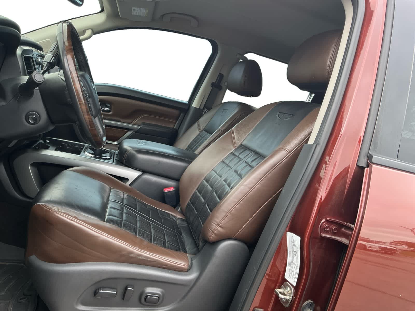 2017 Nissan TITAN Platinum Reserve
