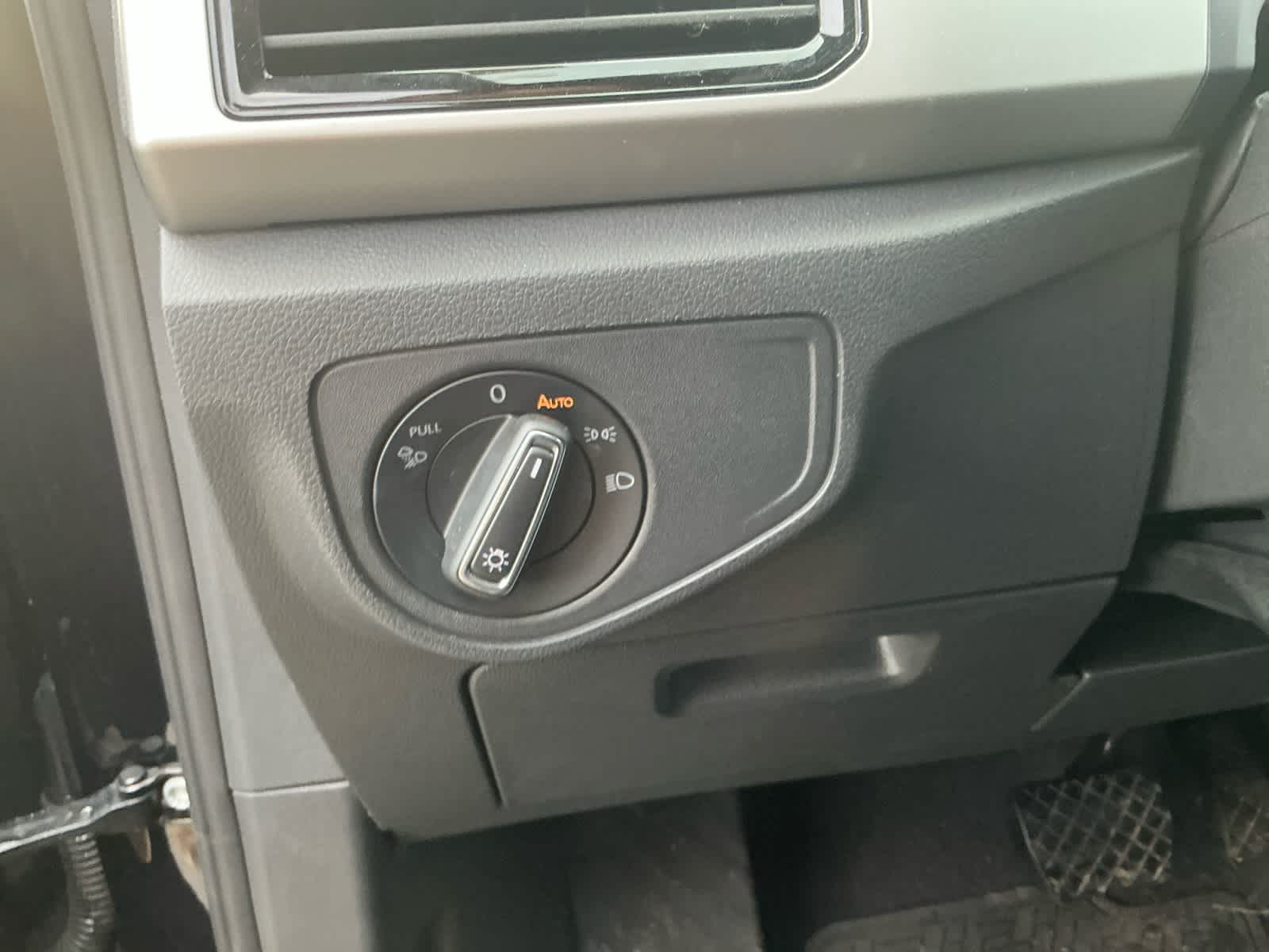 2023 Volkswagen Atlas Cross Sport 3.6L V6 SE w/Technology