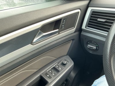 2021 Volkswagen Atlas Cross Sport 3.6L V6 SE w/Technology R-Line