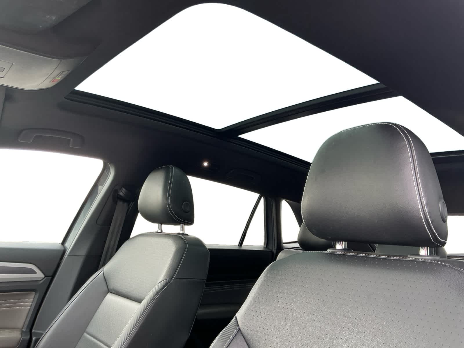 2021 Volkswagen Atlas Cross Sport 3.6L V6 SE w/Technology R-Line