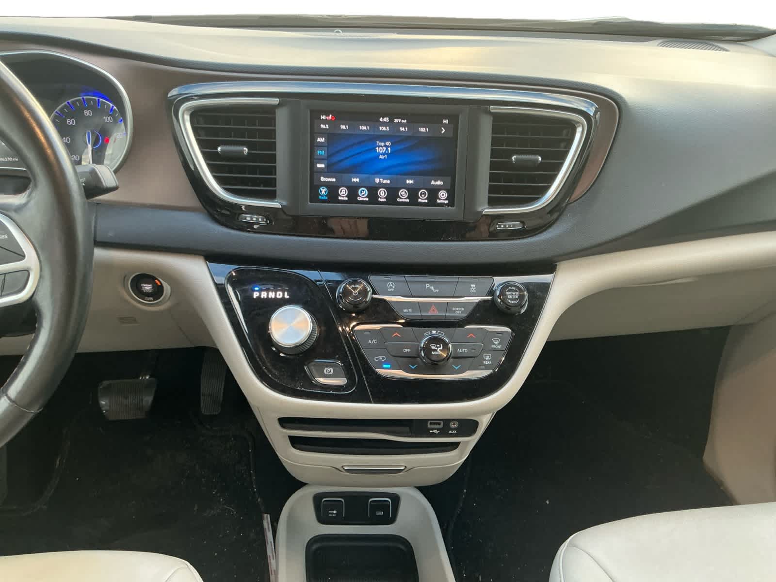 2019 Chrysler Pacifica Touring L