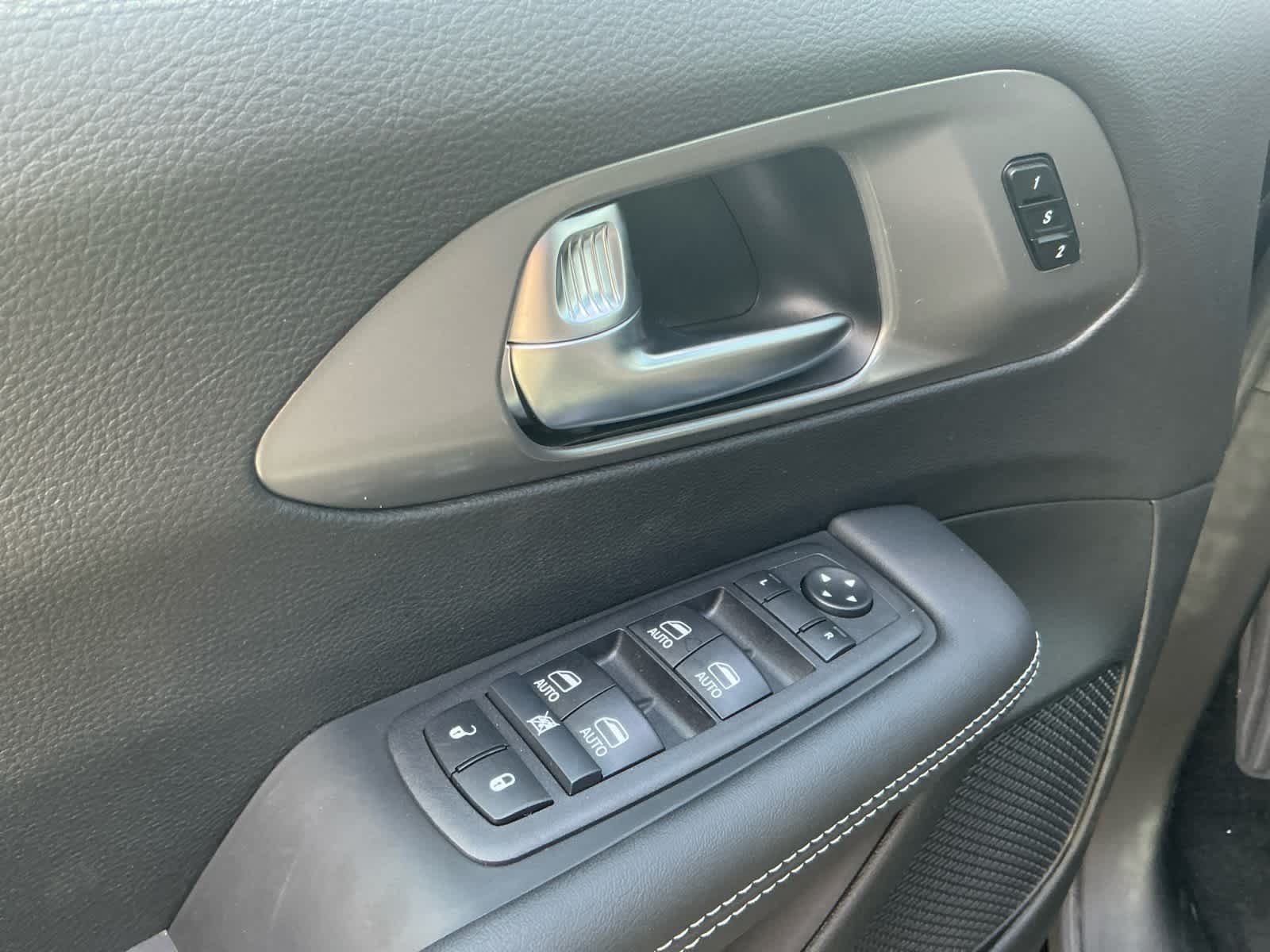 2025 Chrysler Pacifica PACIFICA SELECT