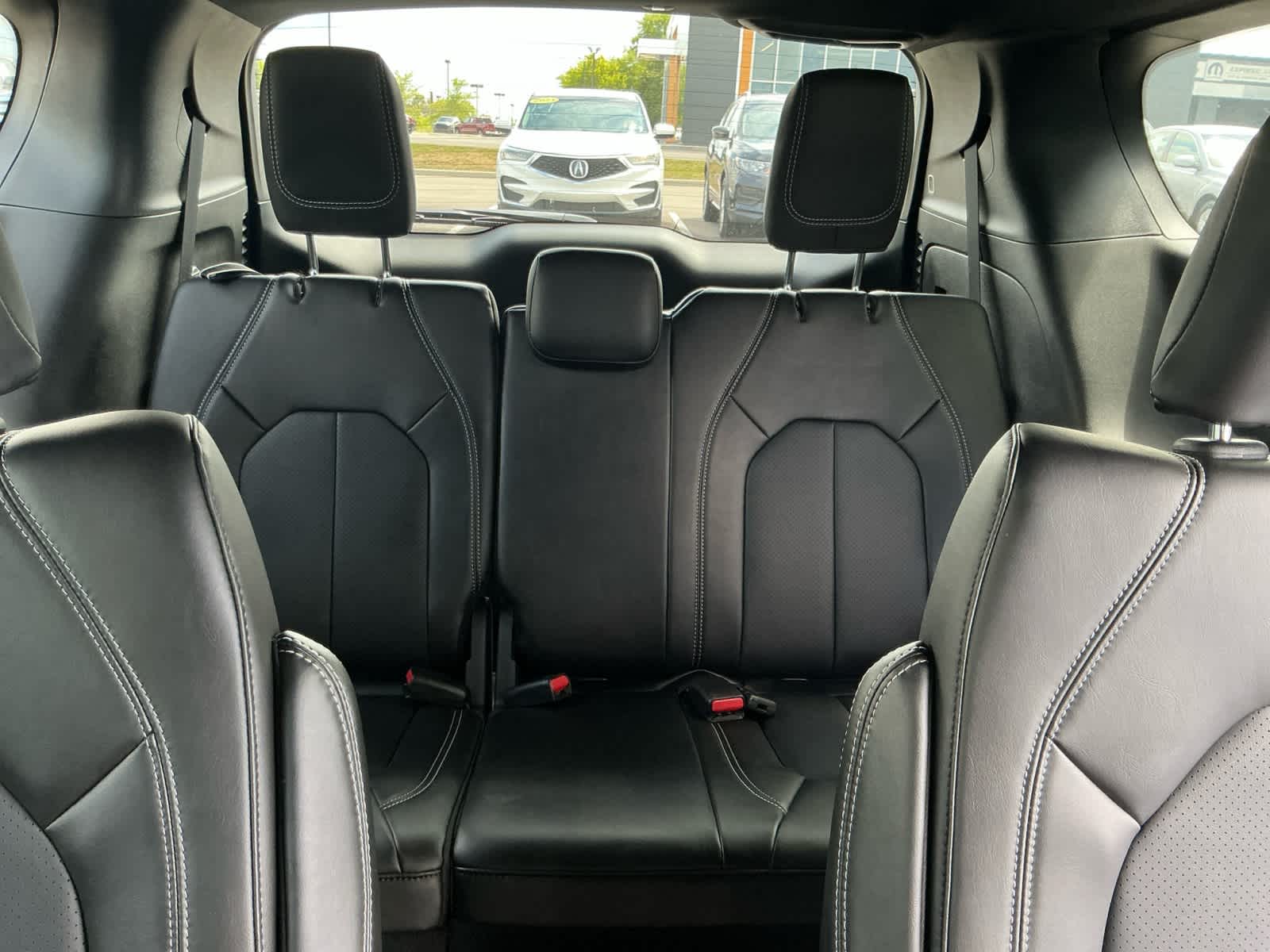 2025 Chrysler Voyager VOYAGER LX