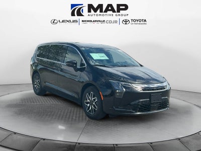 2027 Chrysler Pacifica PACIFICA LIMITED
