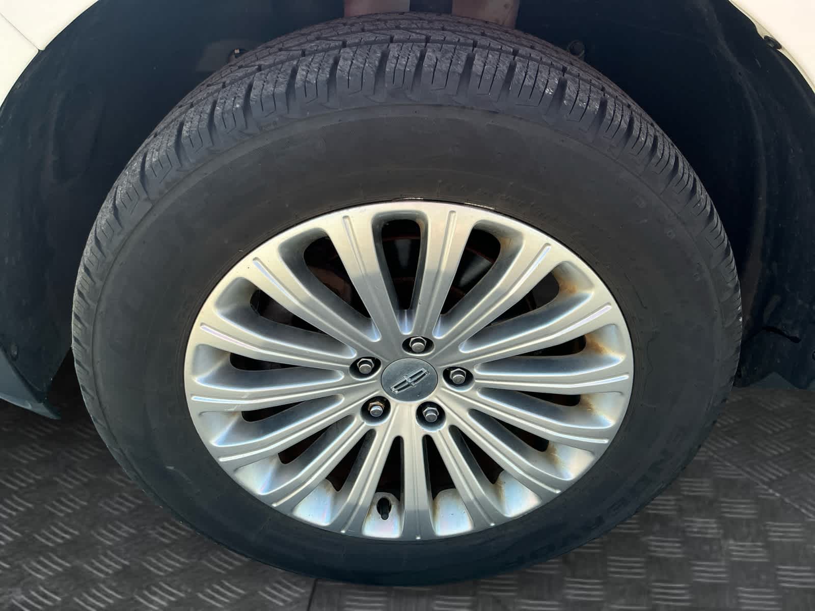 2013 Lincoln MKX FWD 4dr