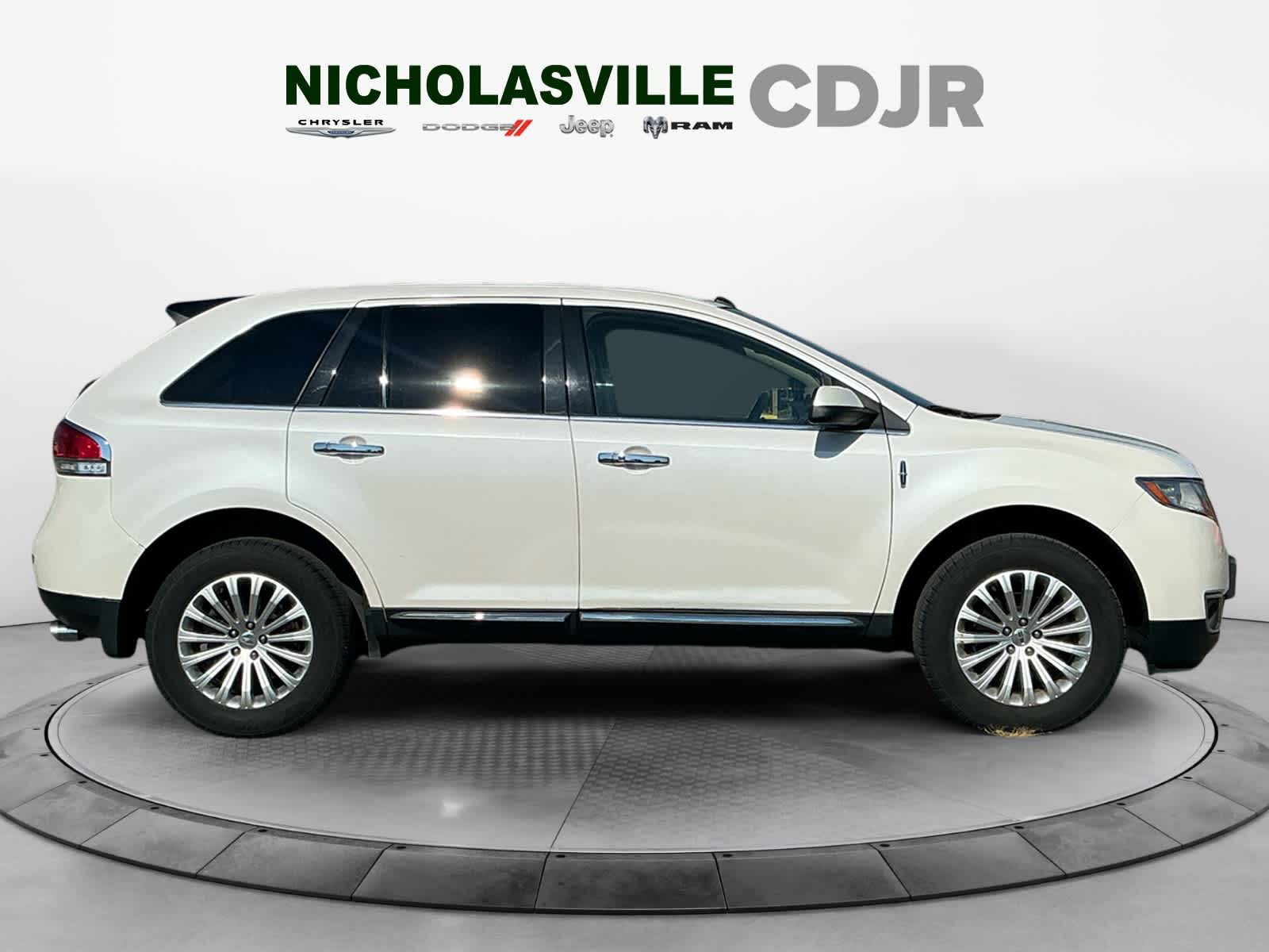 2013 Lincoln MKX FWD 4dr