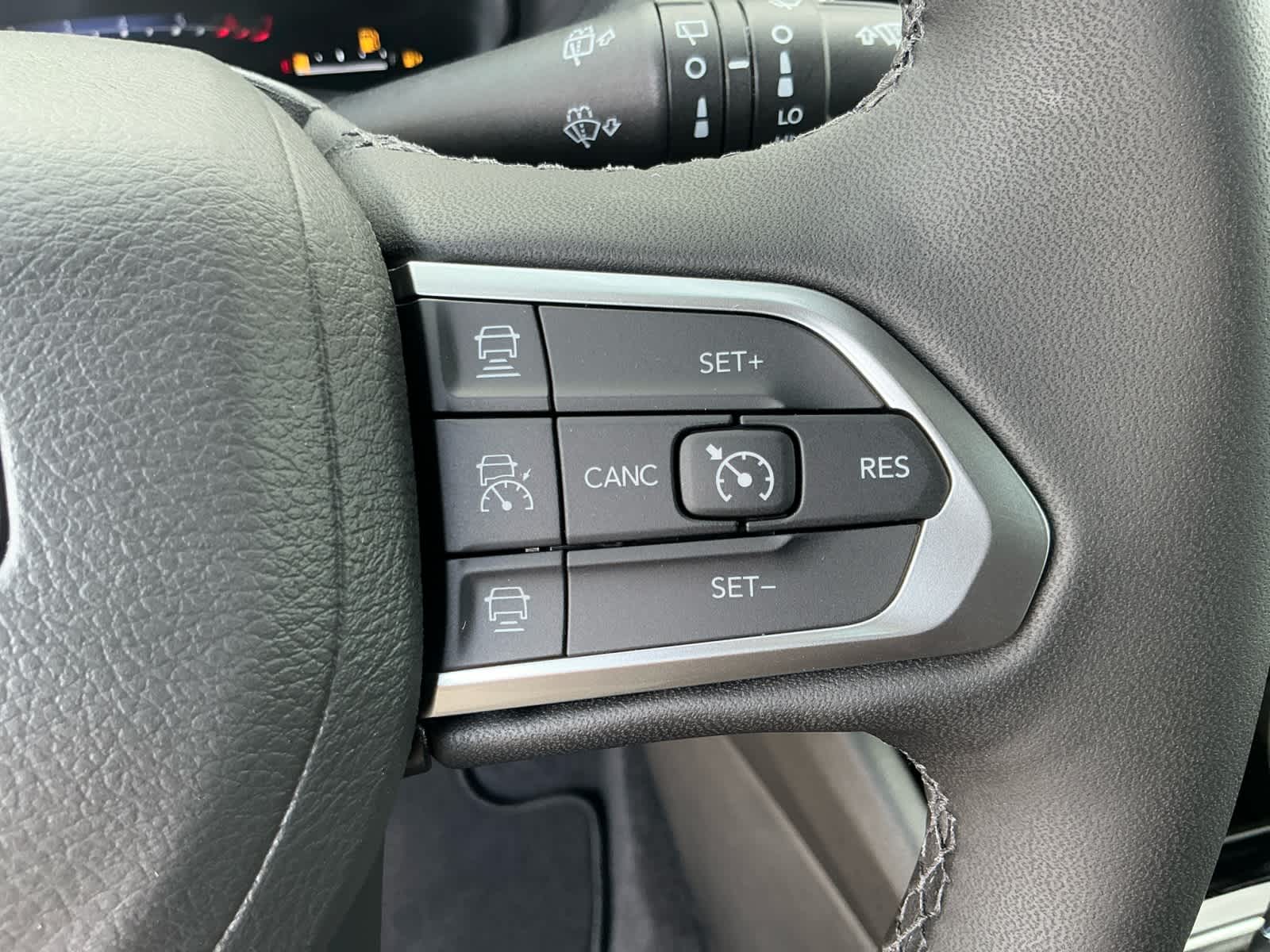 2025 Jeep Compass COMPASS LIMITED 4X4