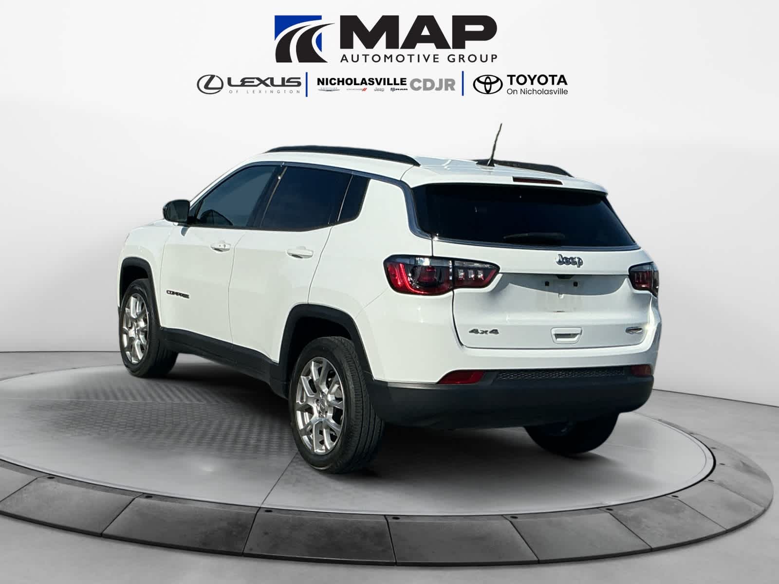 2022 Jeep Compass Latitude Lux